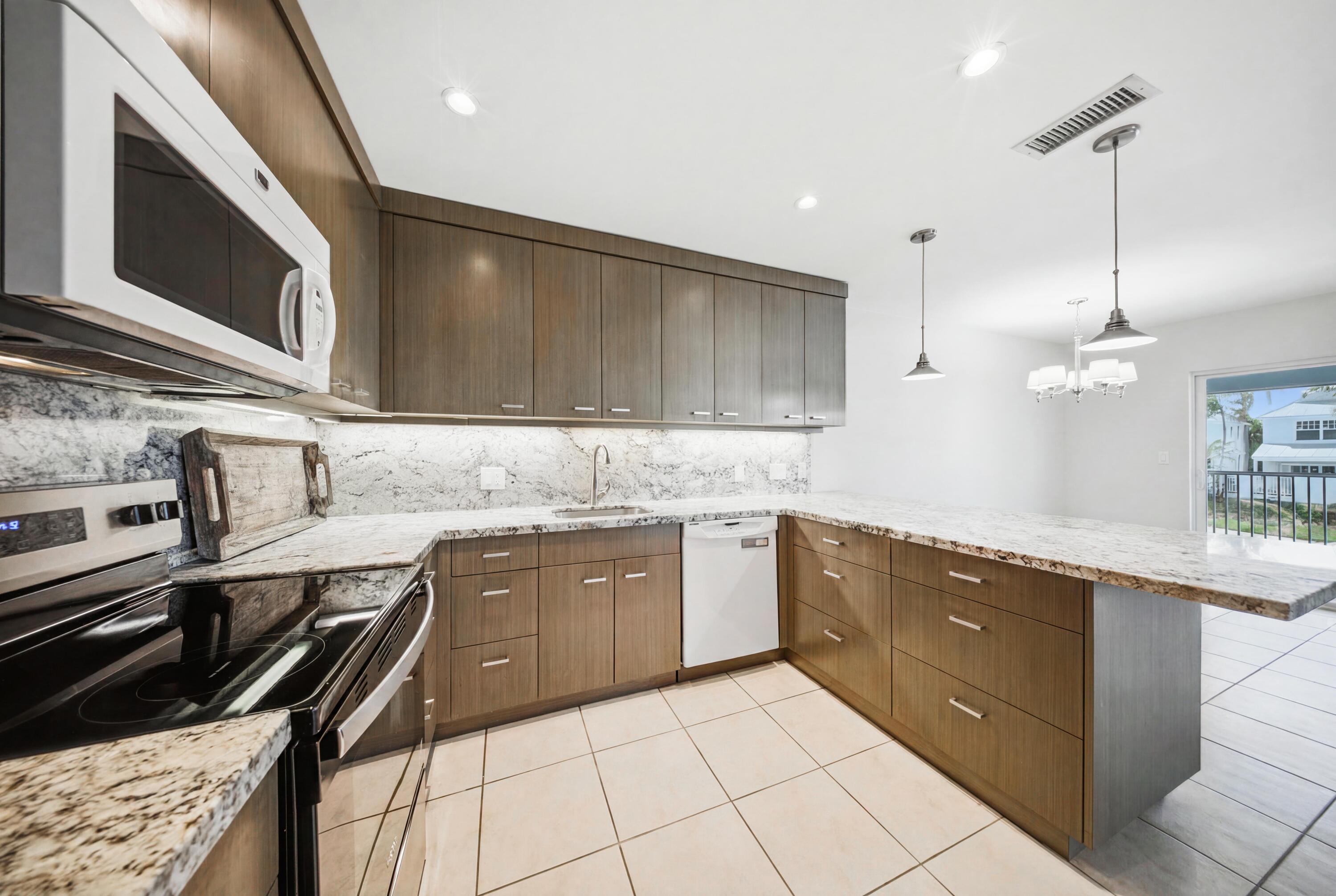 138 N Indies Drive B