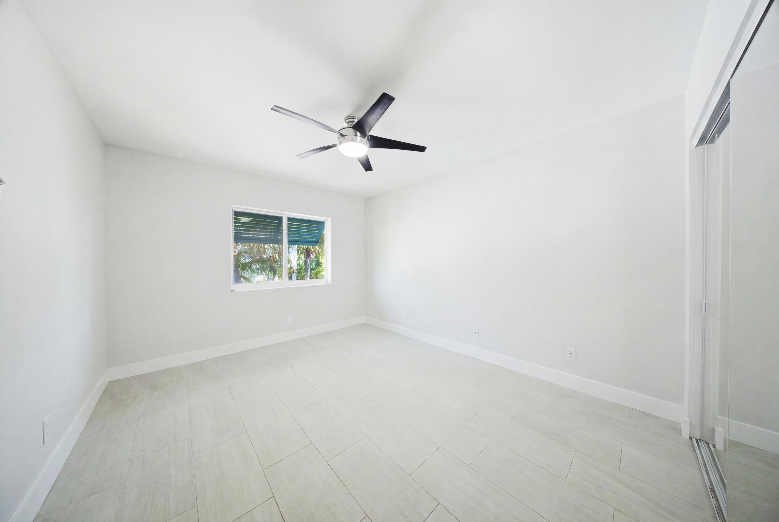 138 N Indies Drive B