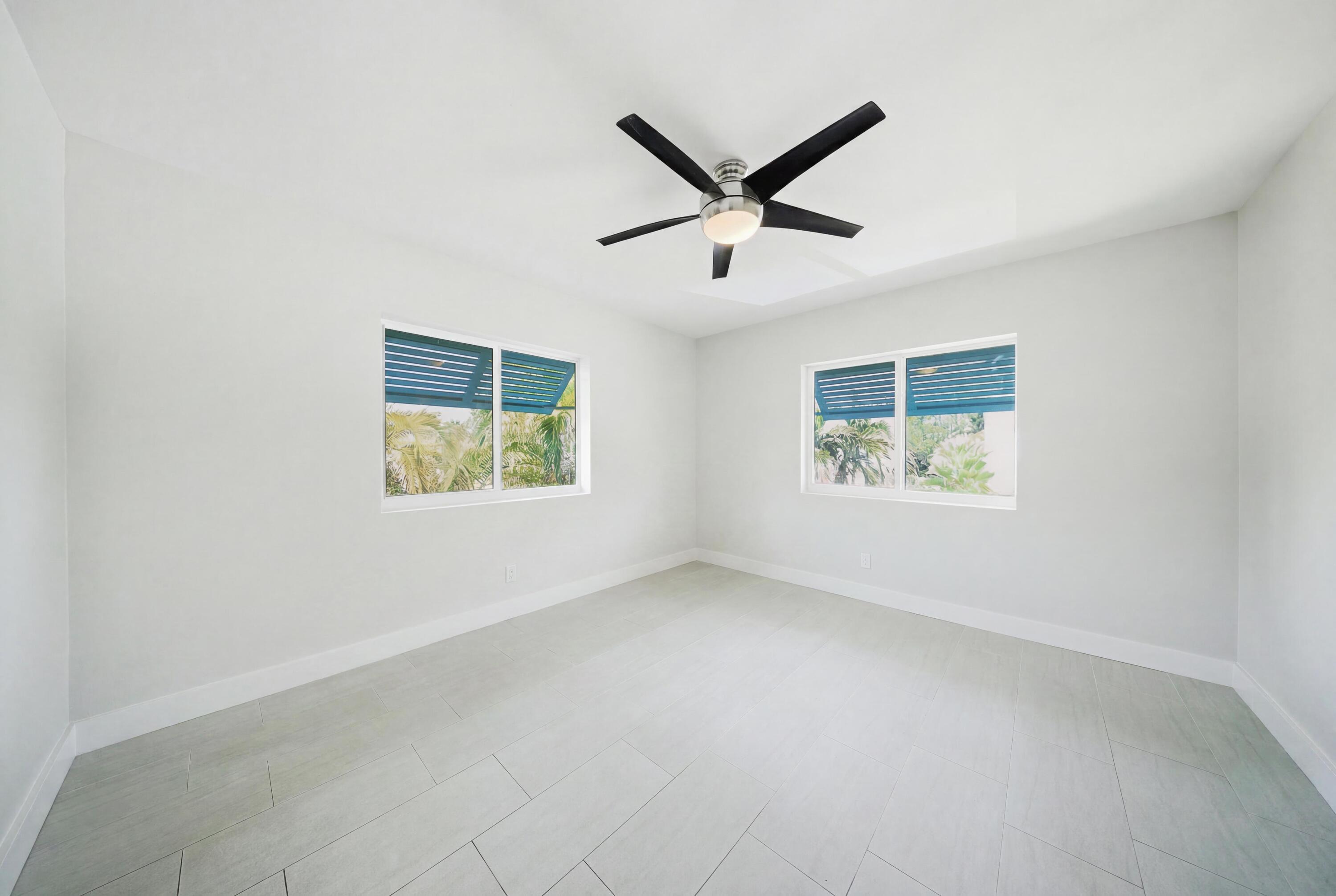 138 N Indies Drive B