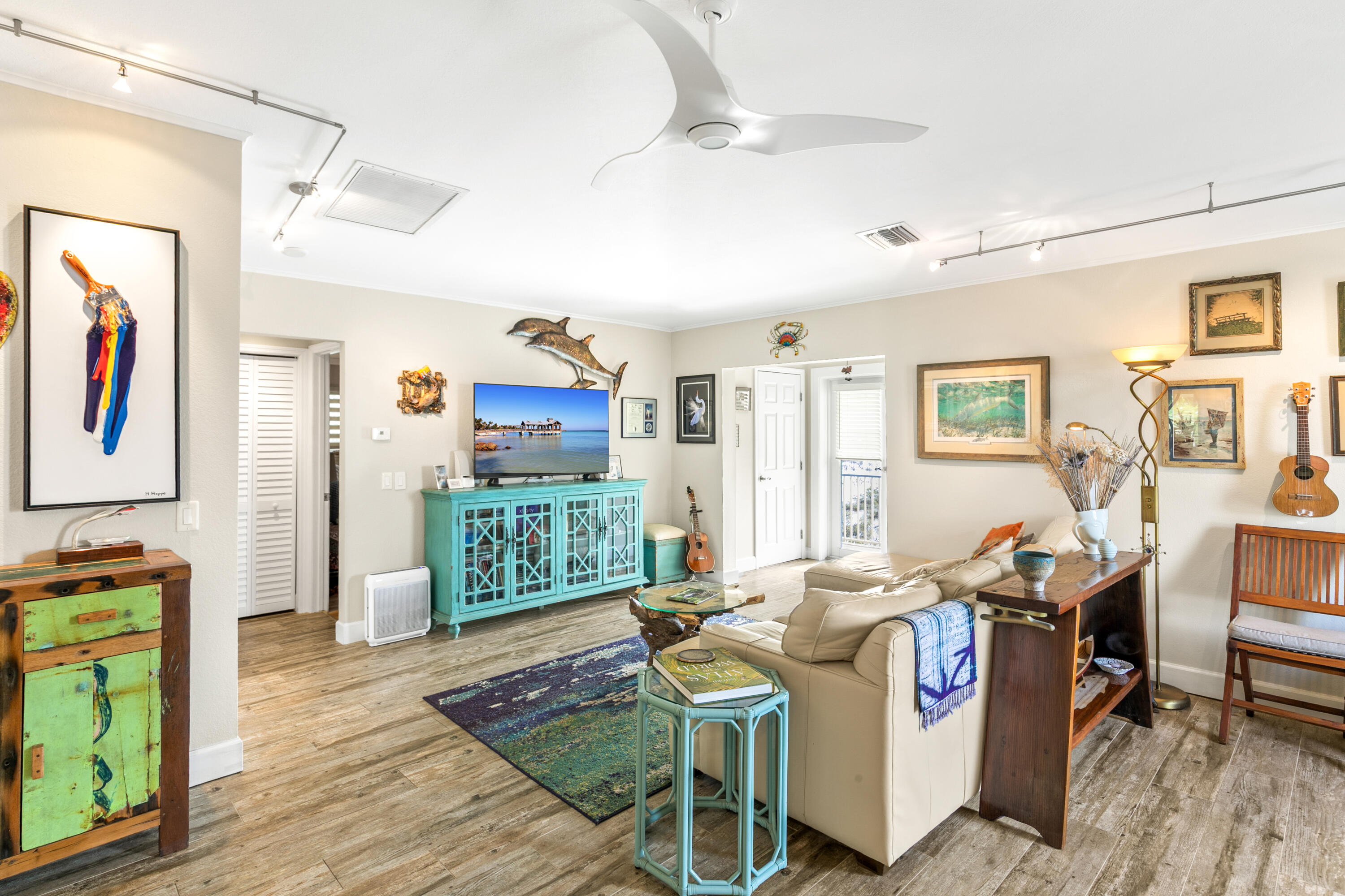 653 Indies Road