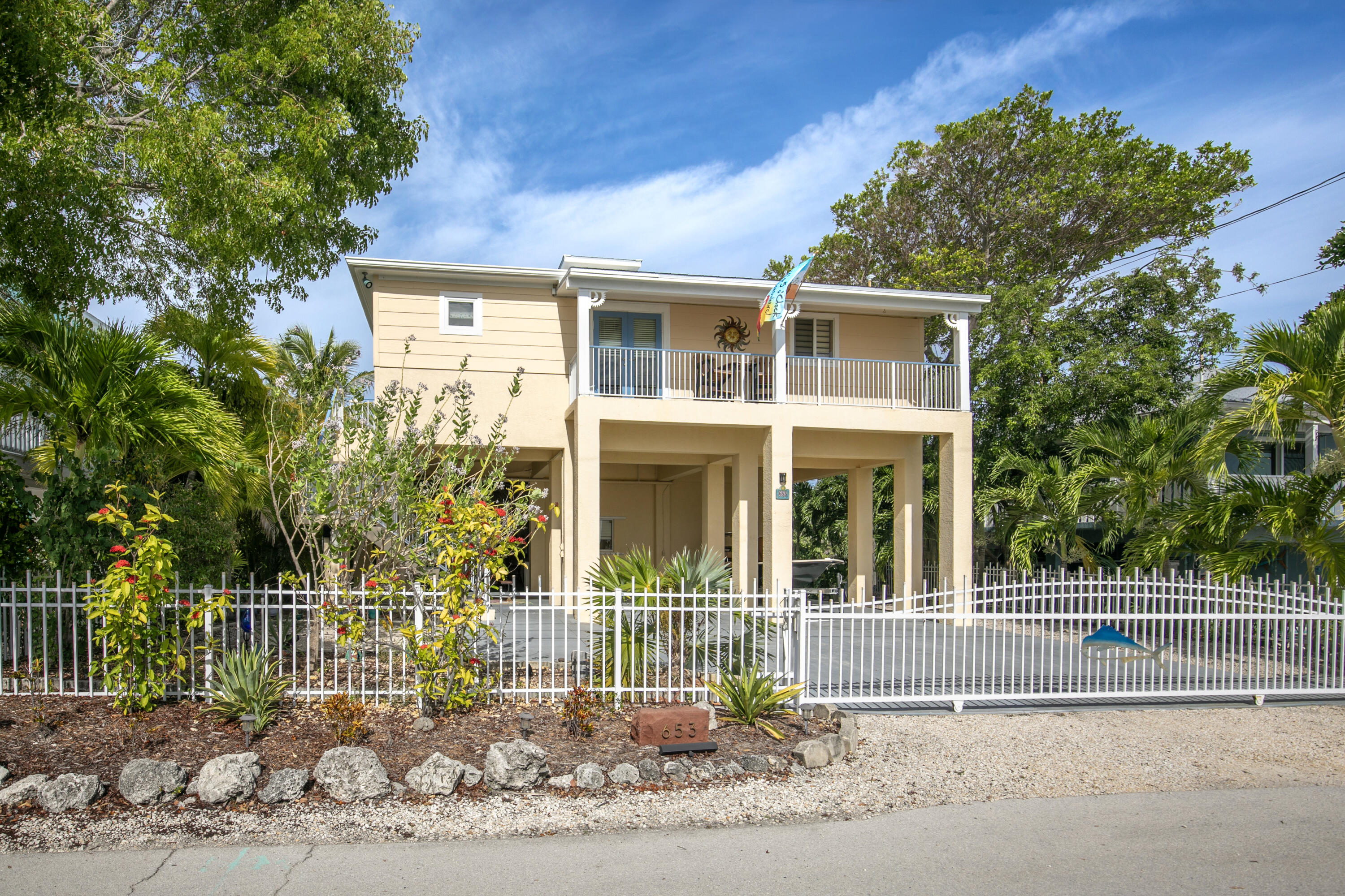653 Indies Road