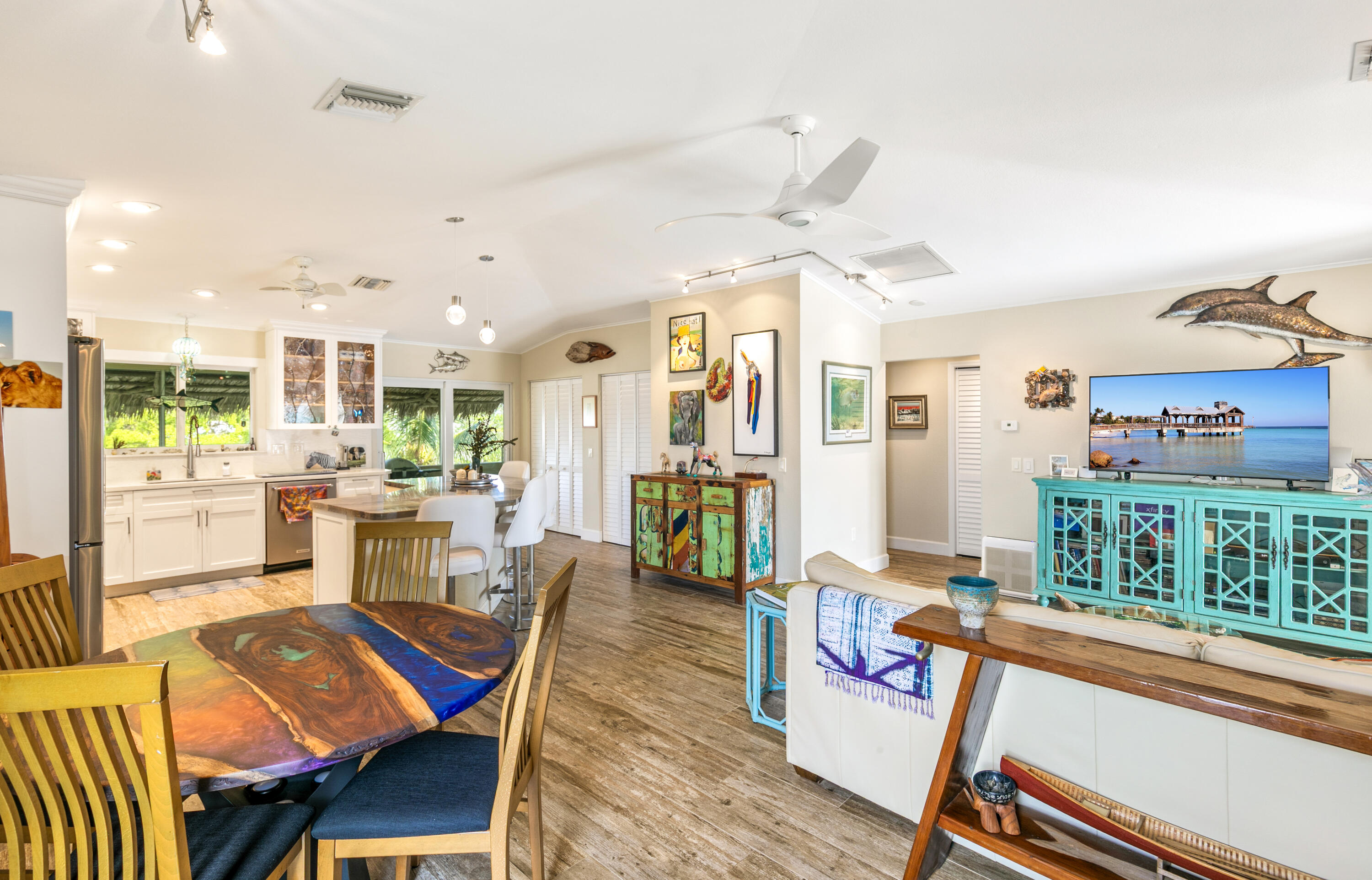 653 Indies Road