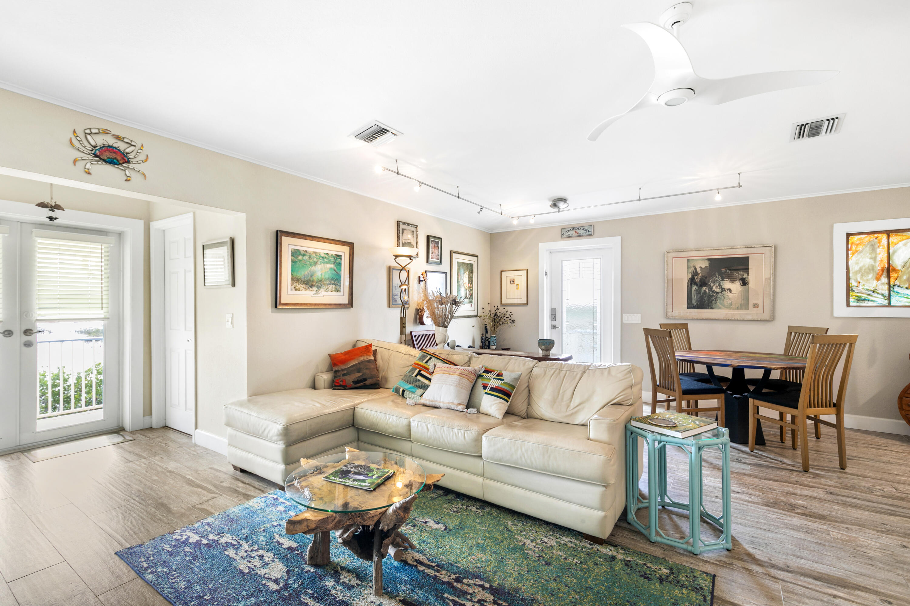 653 Indies Road