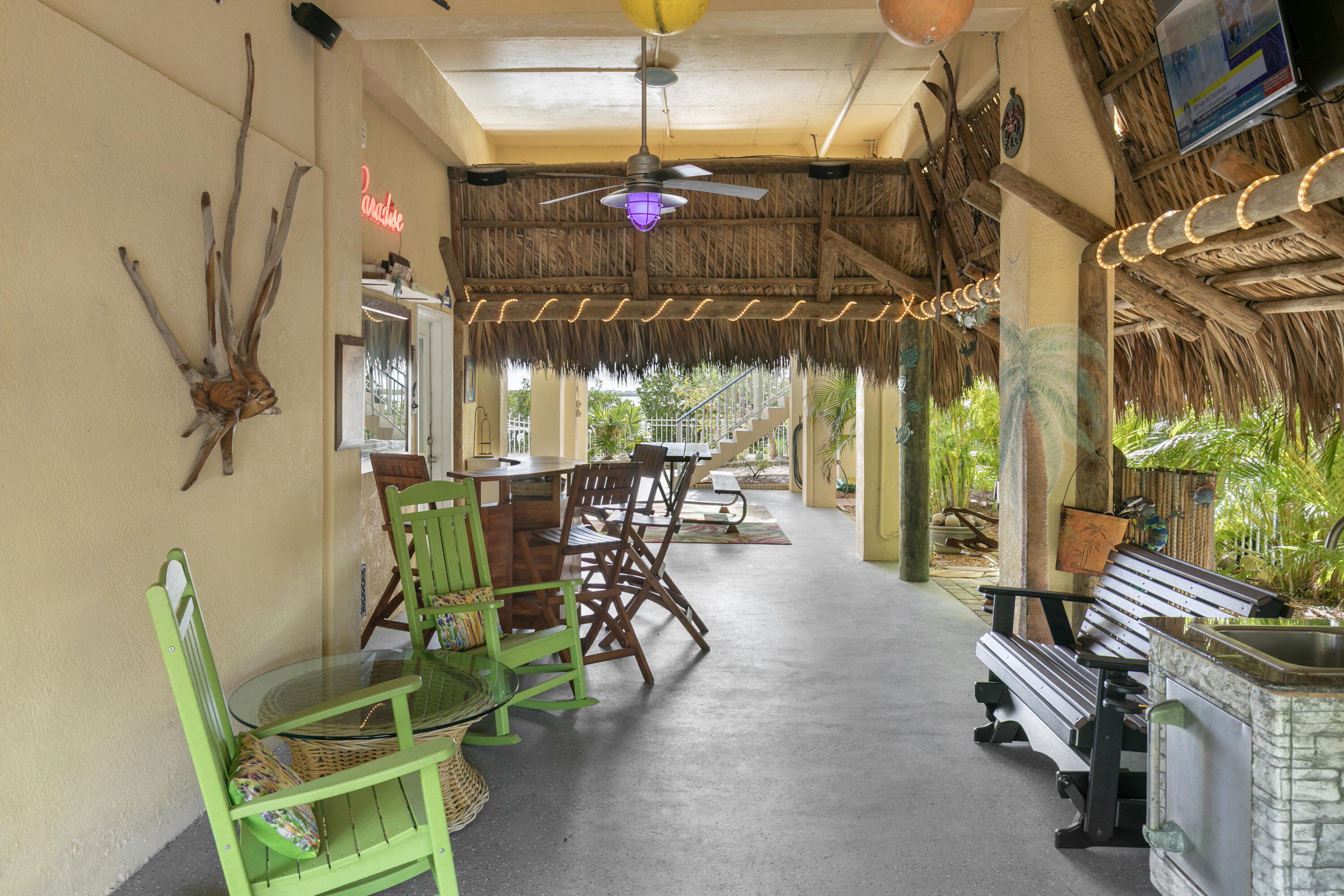 653 Indies Road