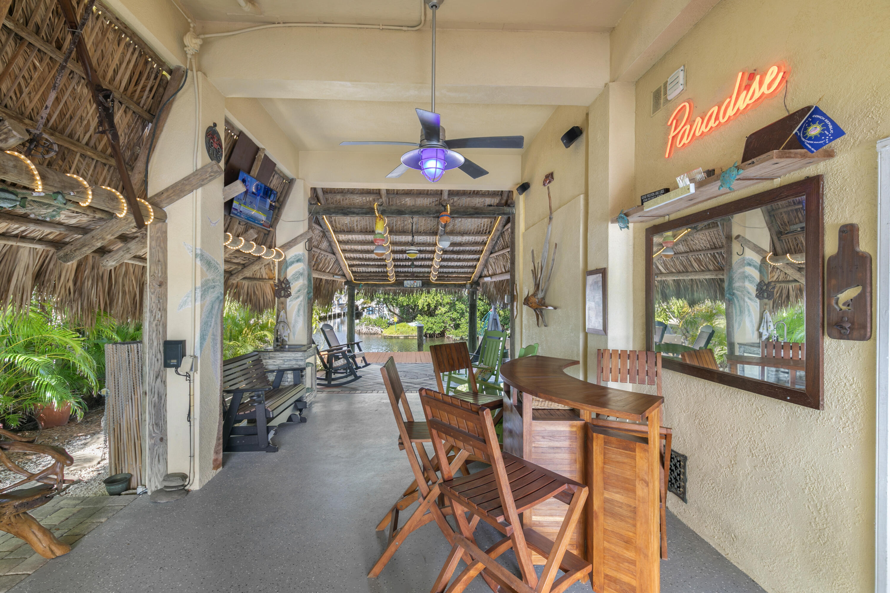 653 Indies Road
