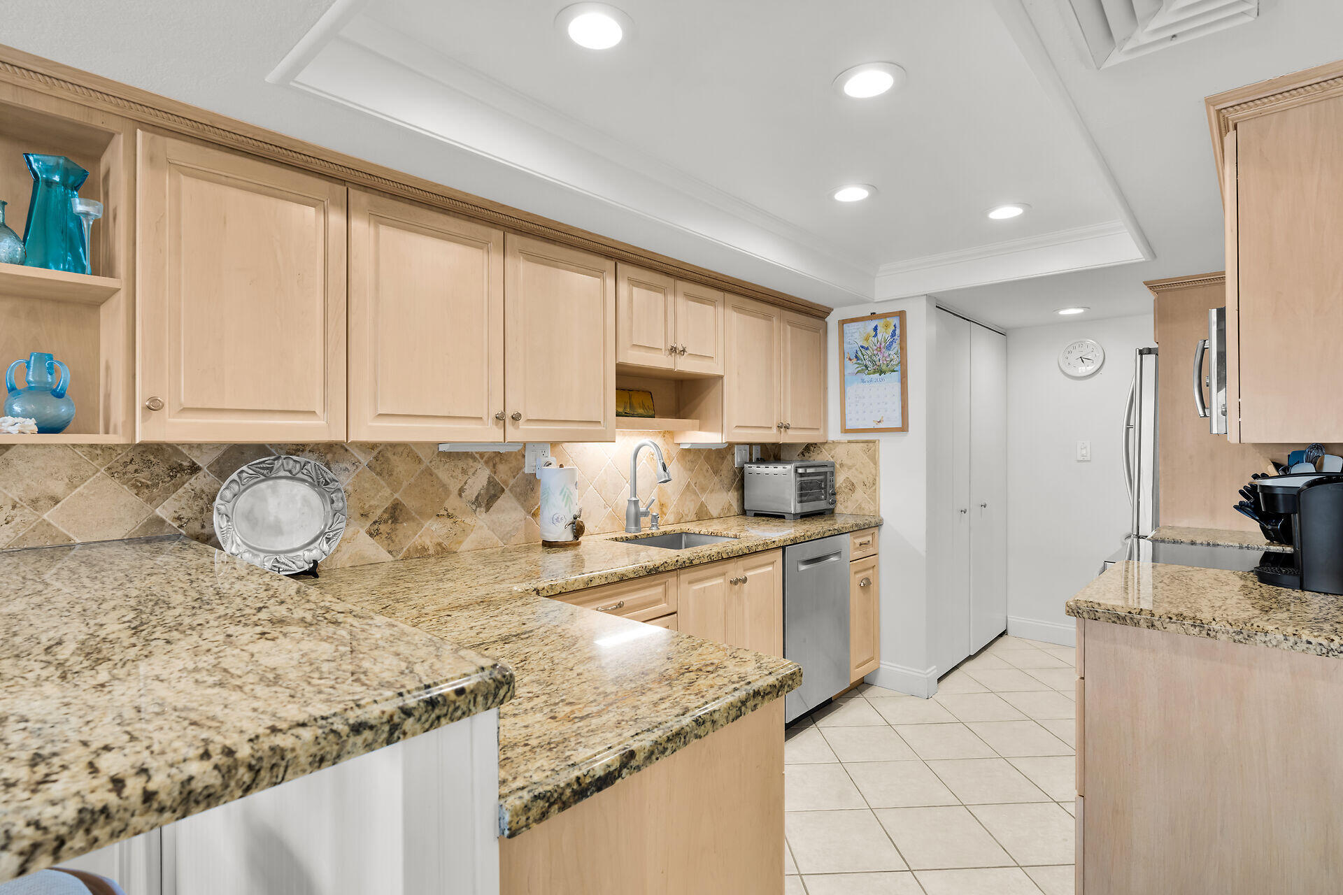 201 E Ocean Drive UNIT 208