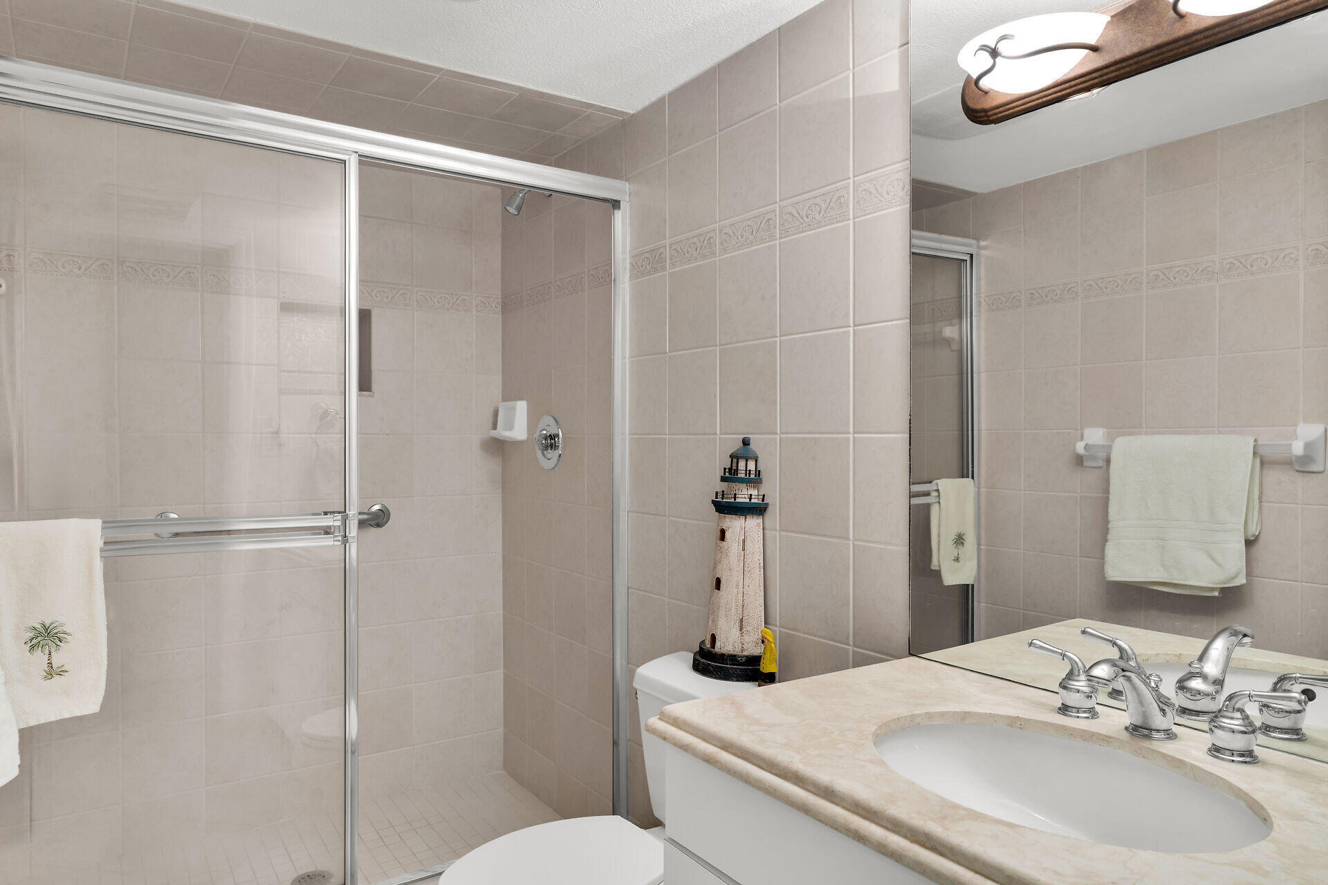 201 E Ocean Drive UNIT 208