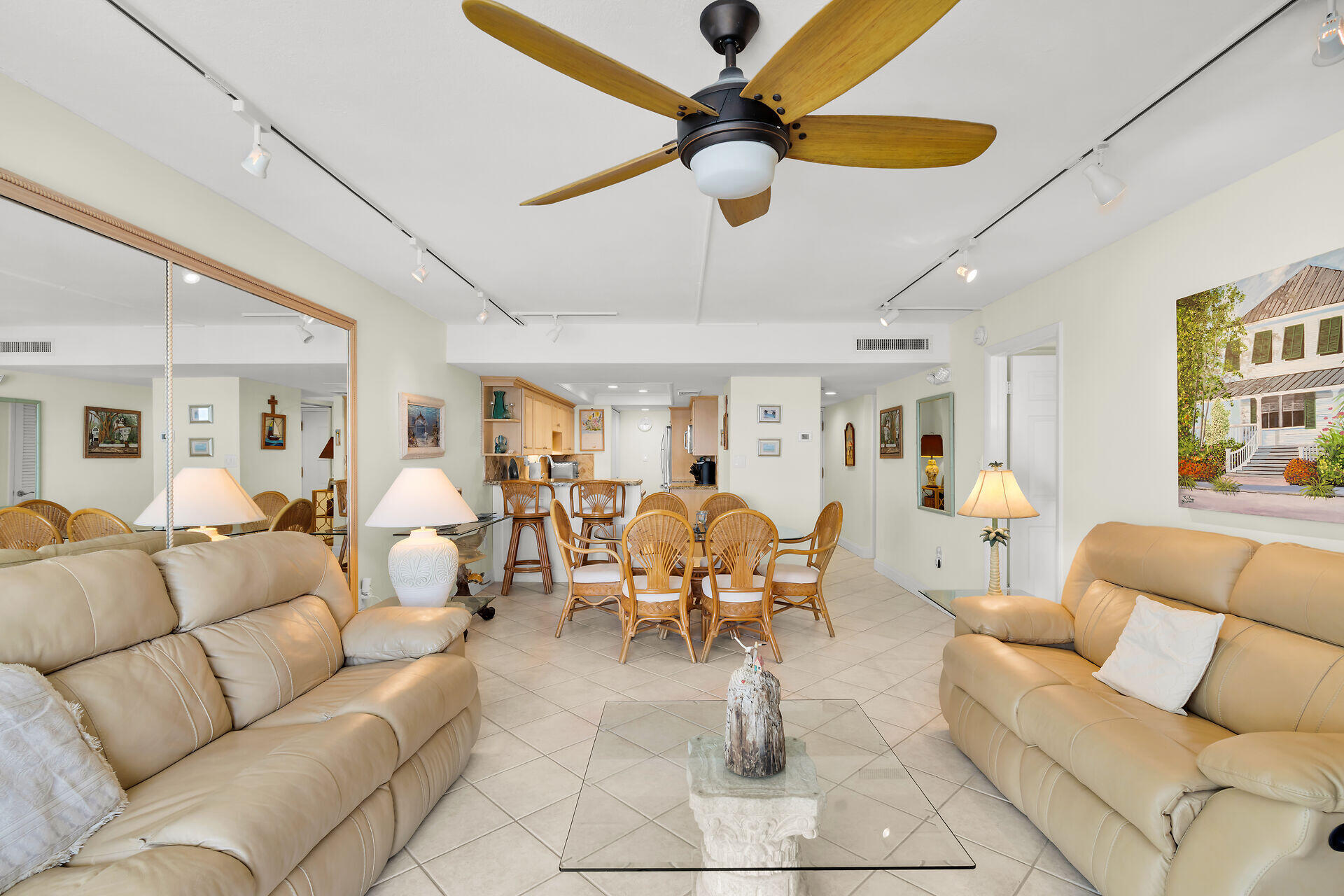 201 E Ocean Drive UNIT 208