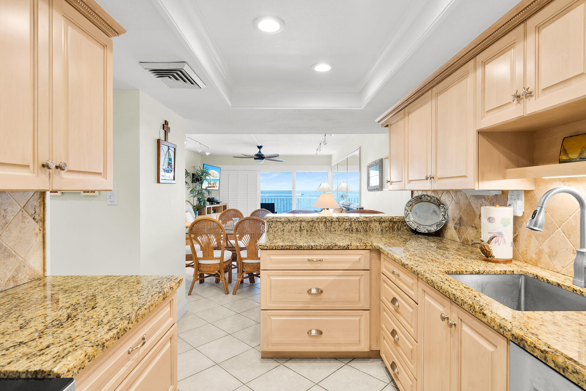 201 E Ocean Drive UNIT 208