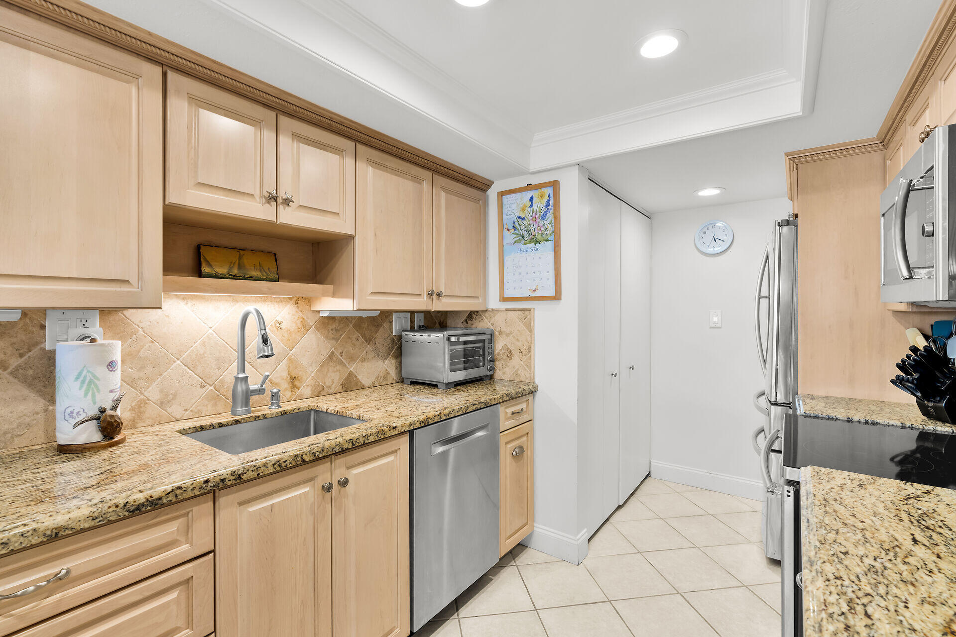 201 E Ocean Drive UNIT 208