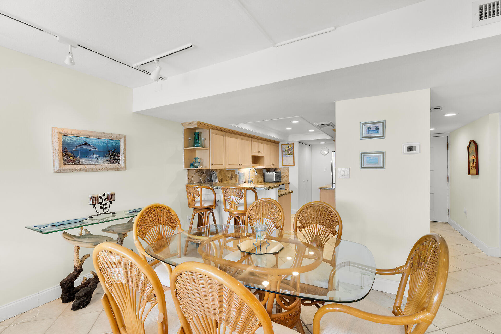 201 E Ocean Drive UNIT 208