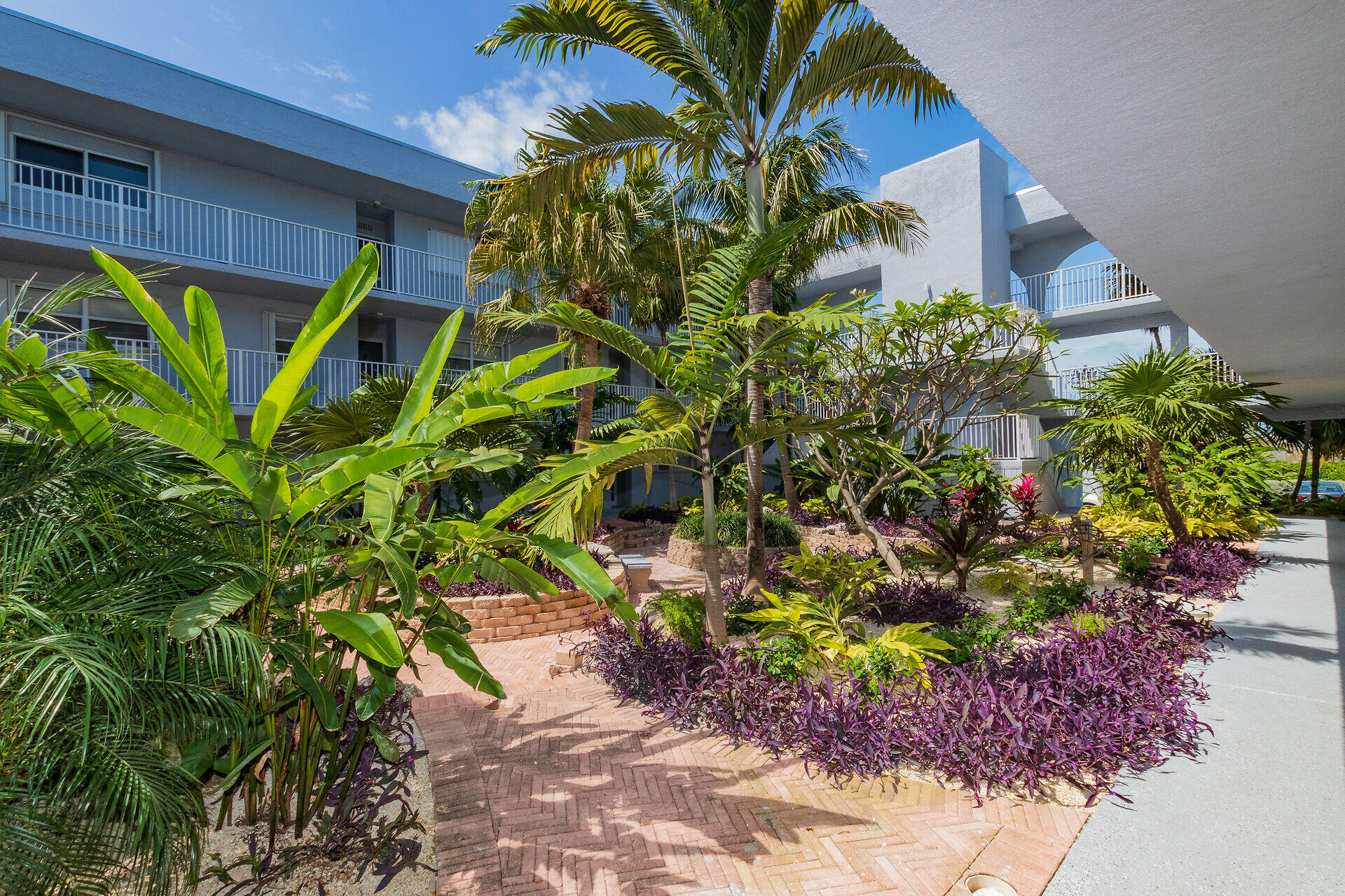201 E Ocean Drive UNIT 208