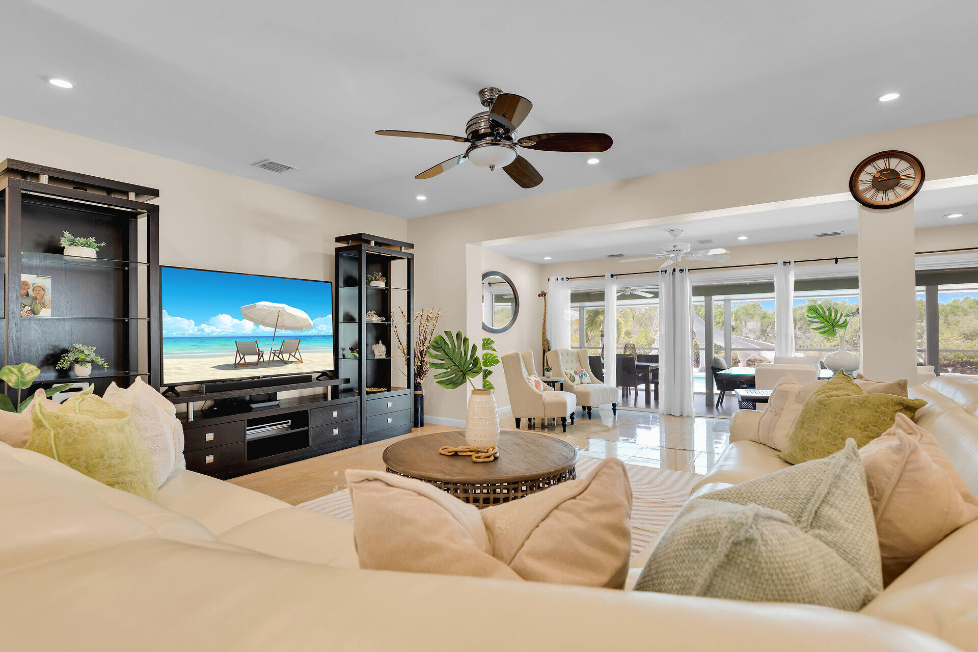 3206 Riviera Drive