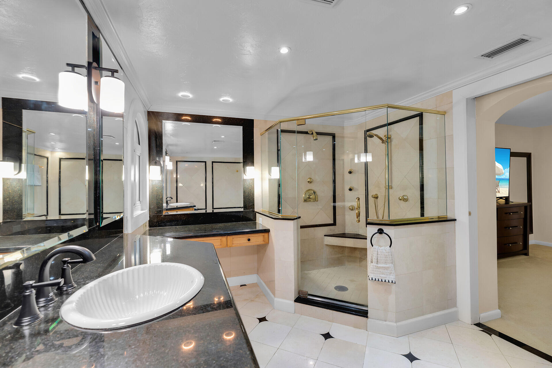 3206 Riviera Drive
