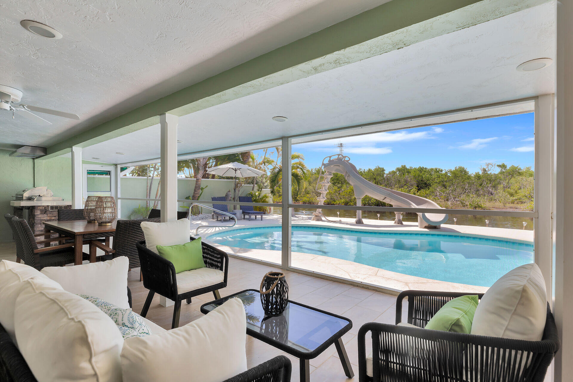 3206 Riviera Drive