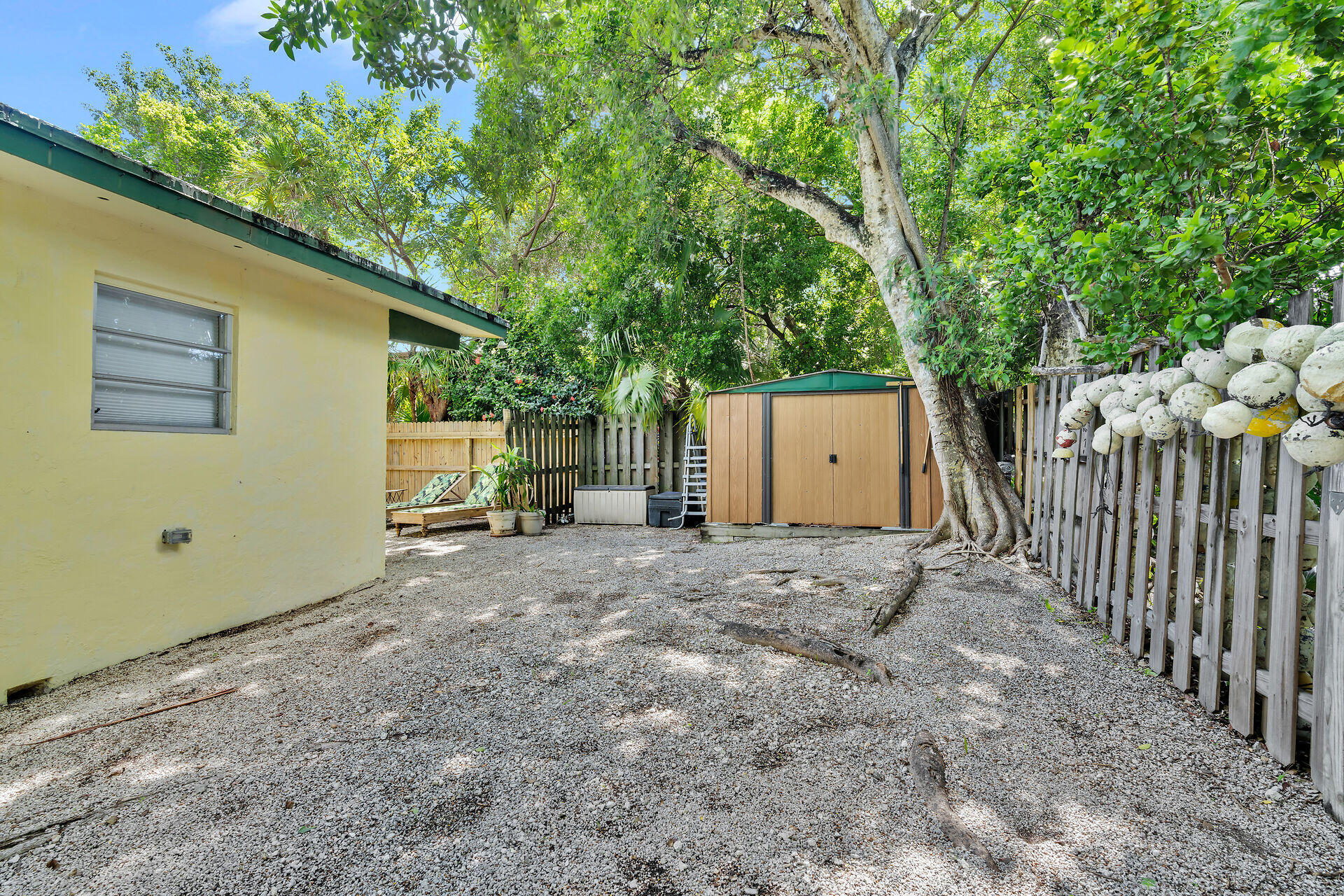5353 Dogwood Dell Street