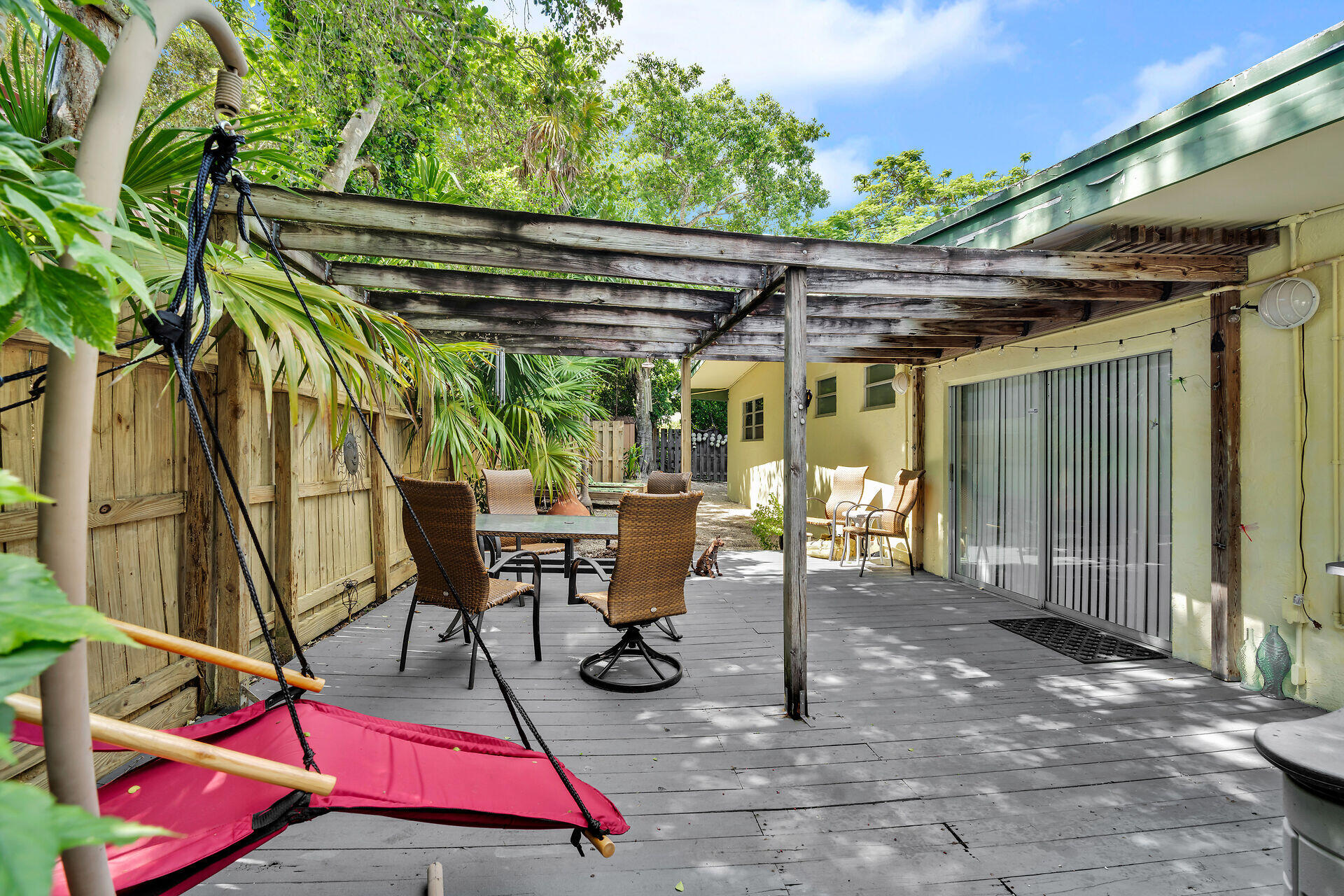 5353 Dogwood Dell Street