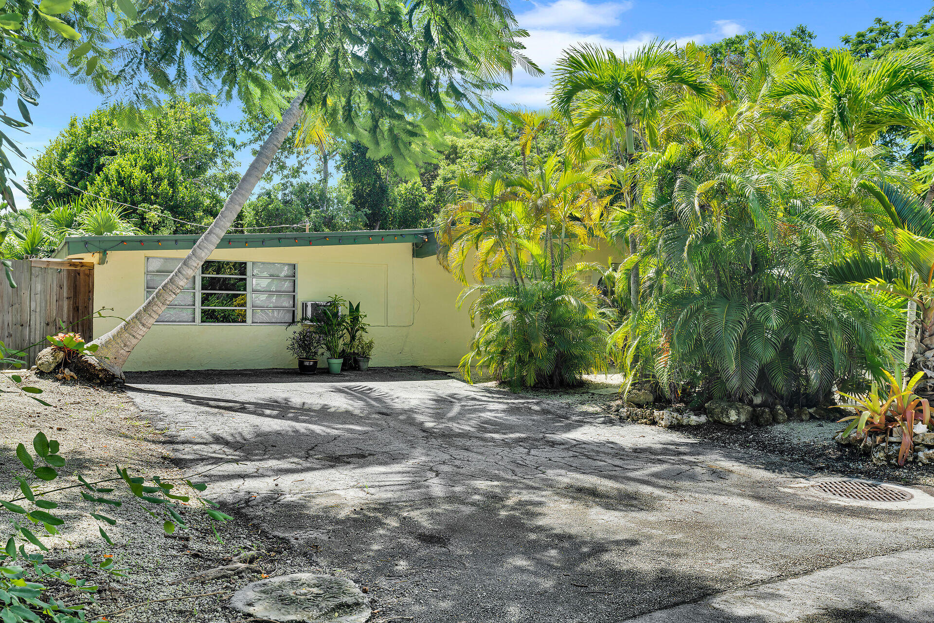 5353 Dogwood Dell Street