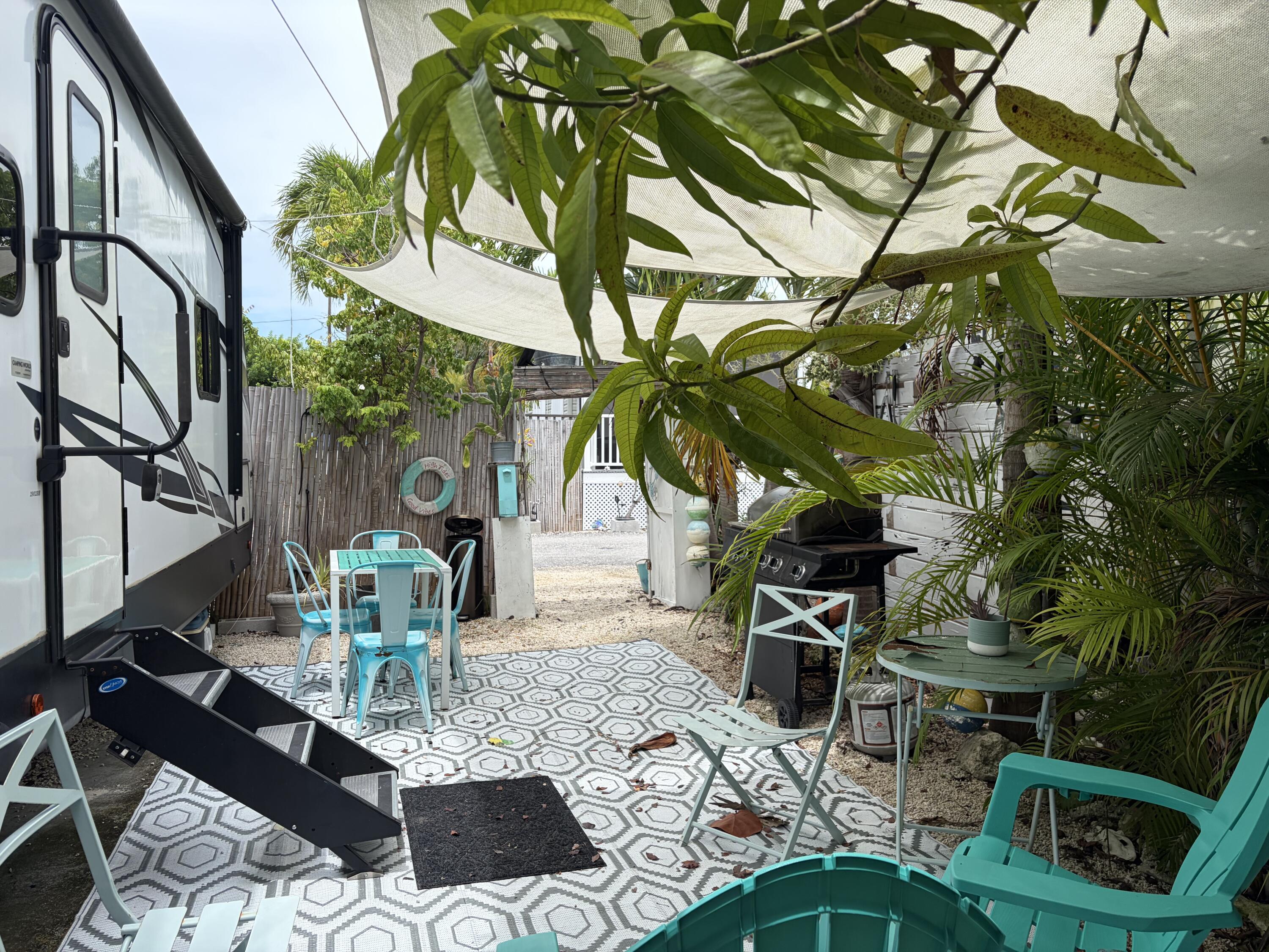 29859 Overseas Highway 27