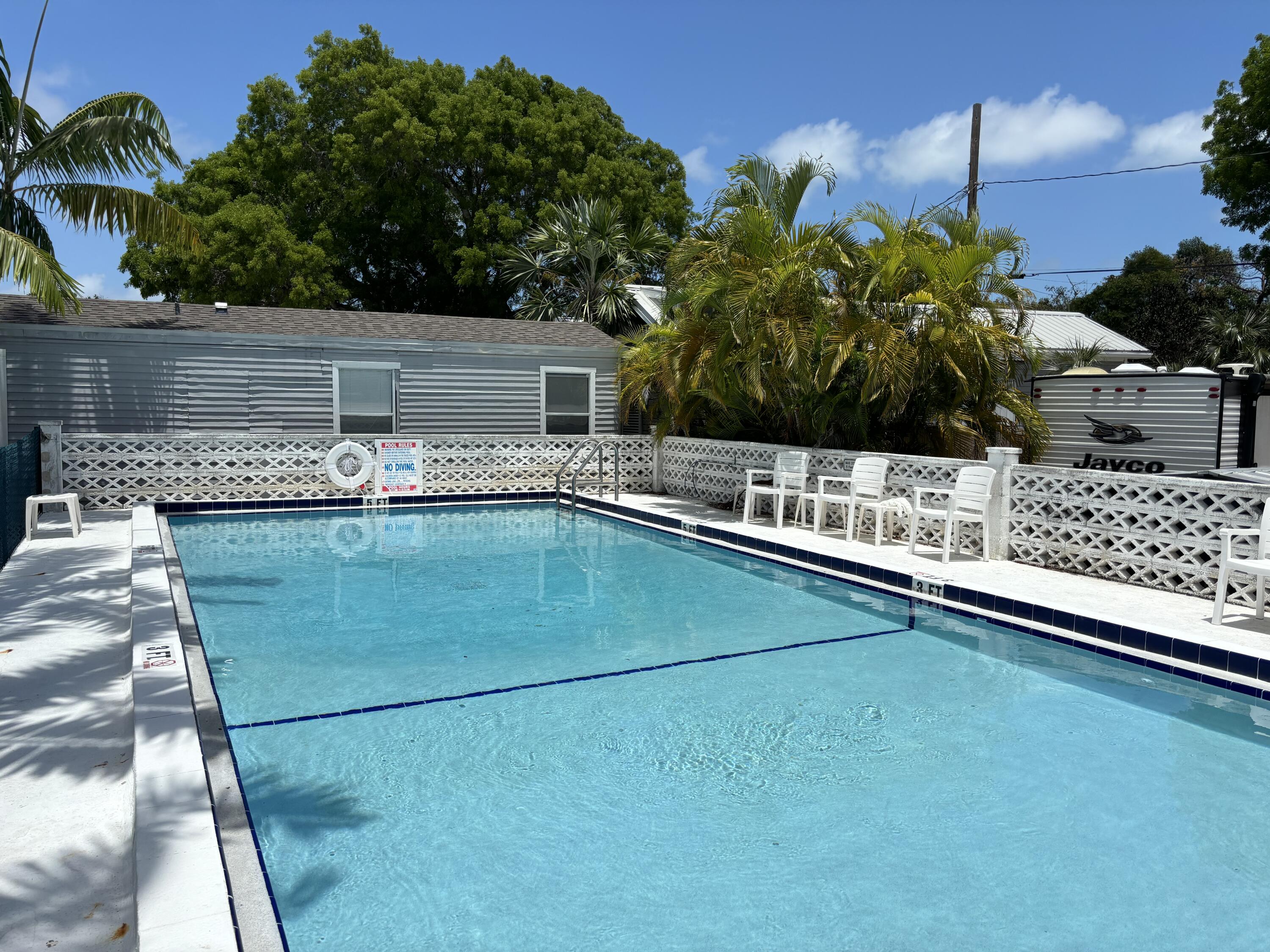 29859 Overseas Highway 27