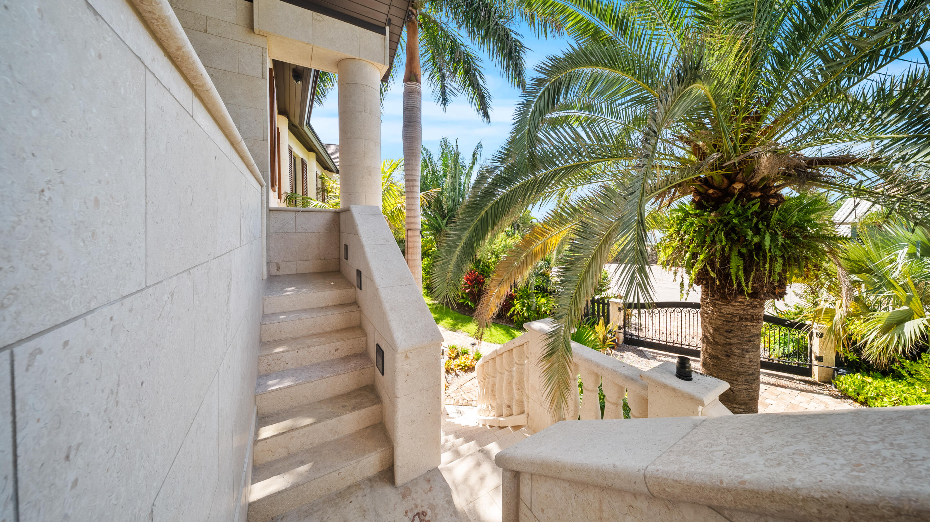 201 W Seaview Drive