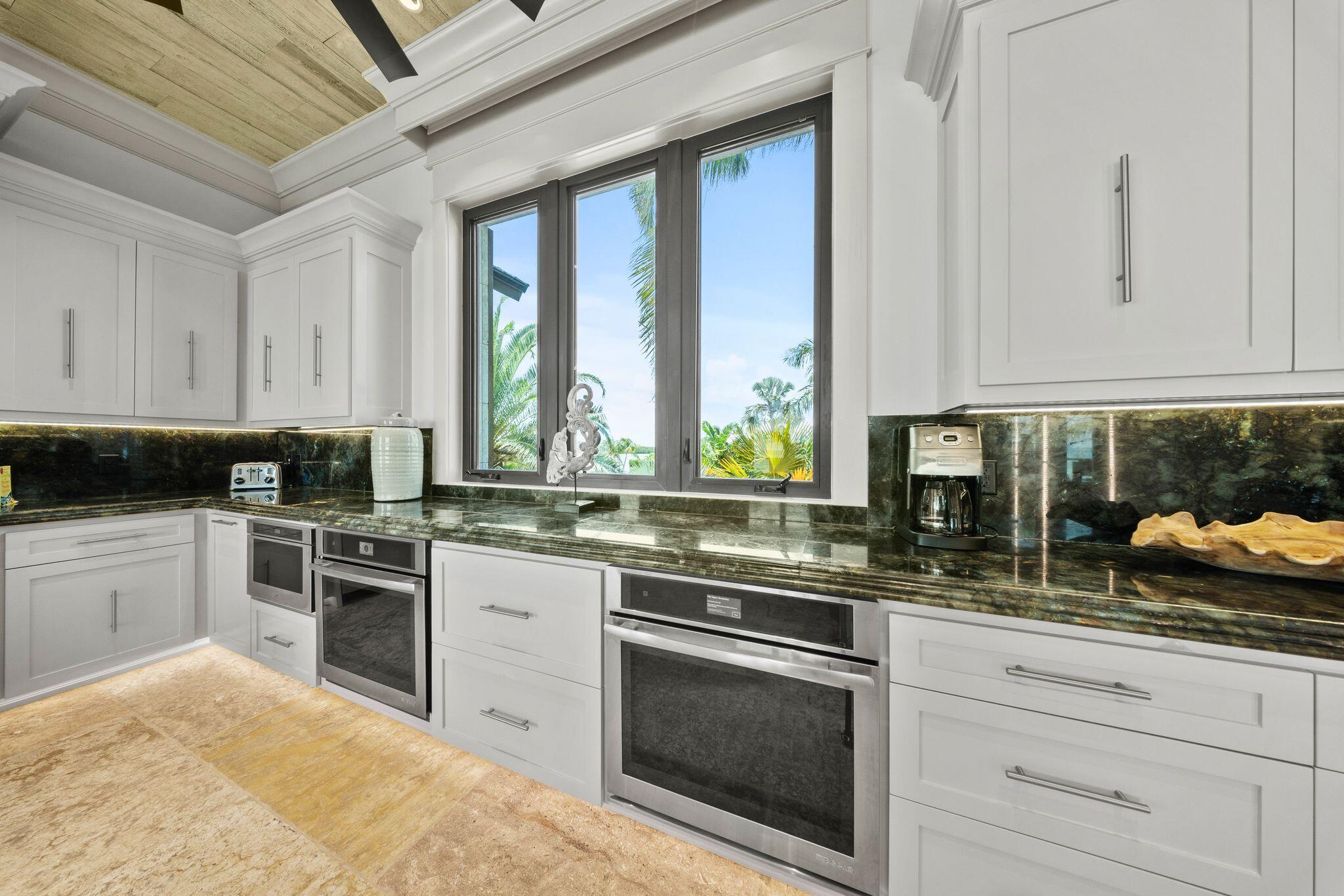 201 W Seaview Drive