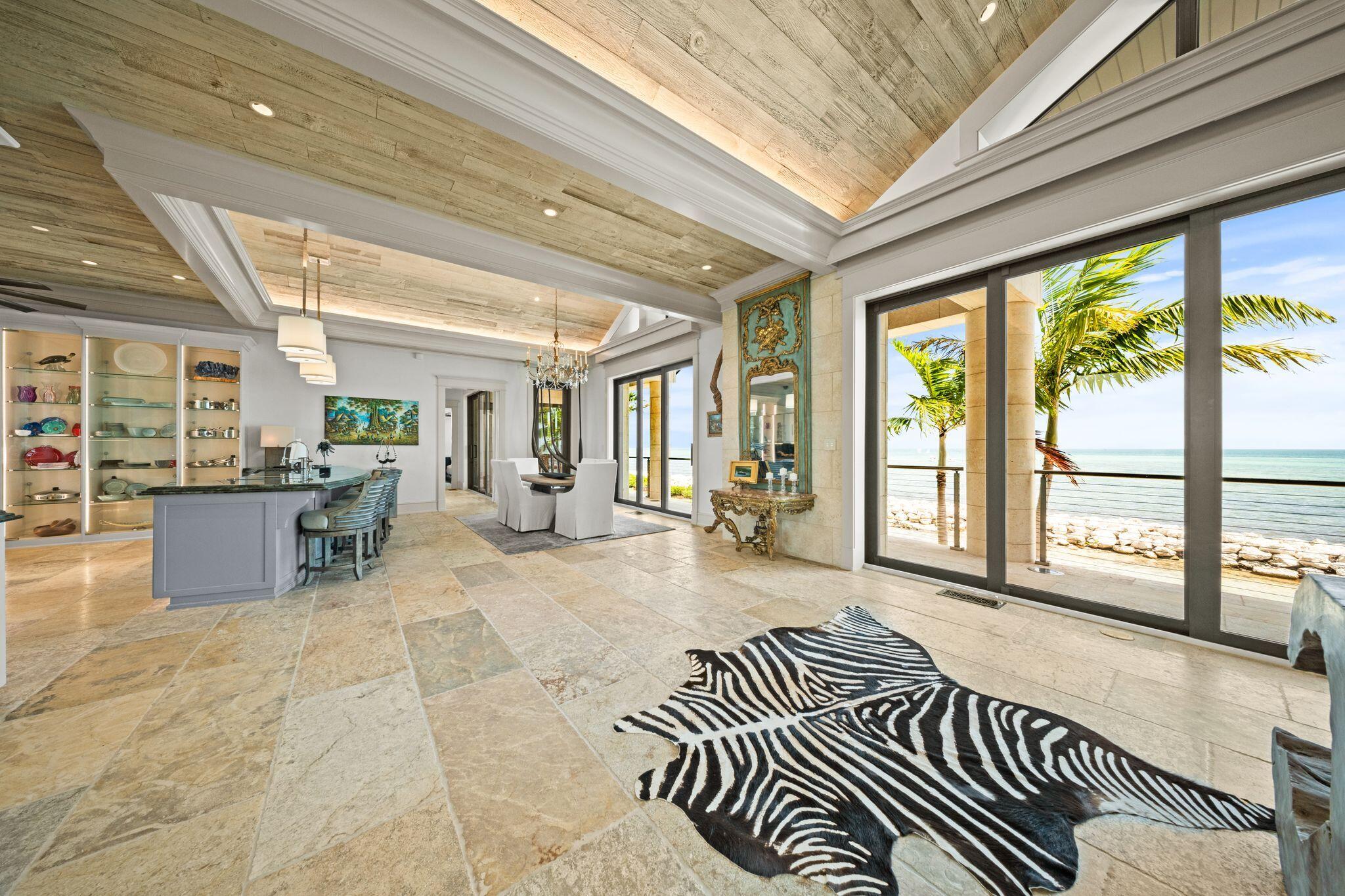 201 W Seaview Drive