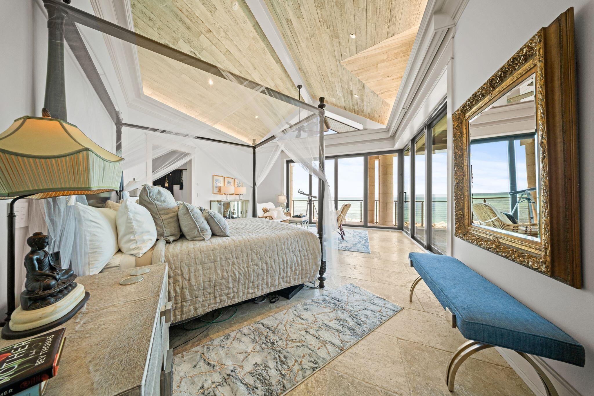 201 W Seaview Drive