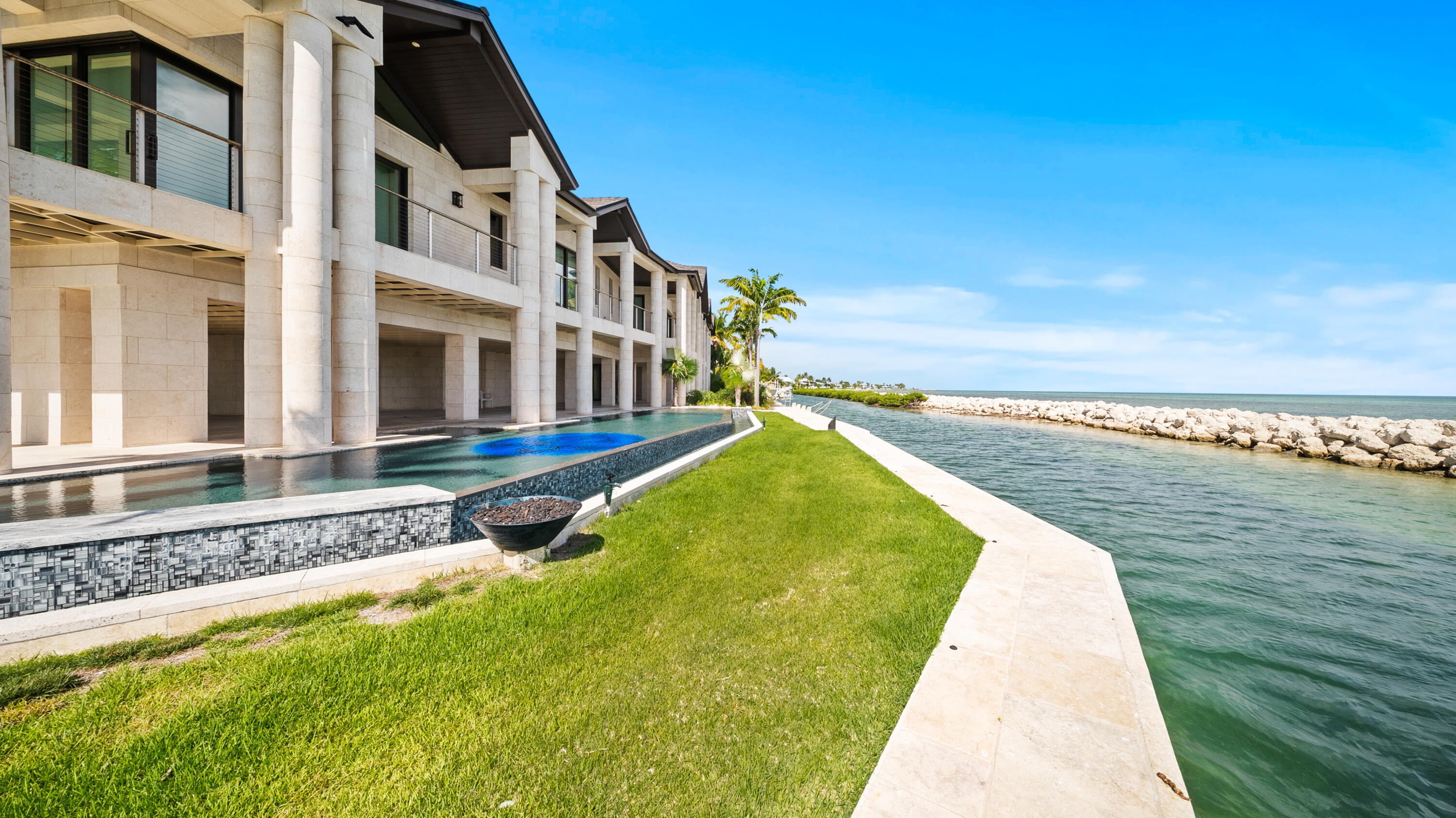201 W Seaview Drive