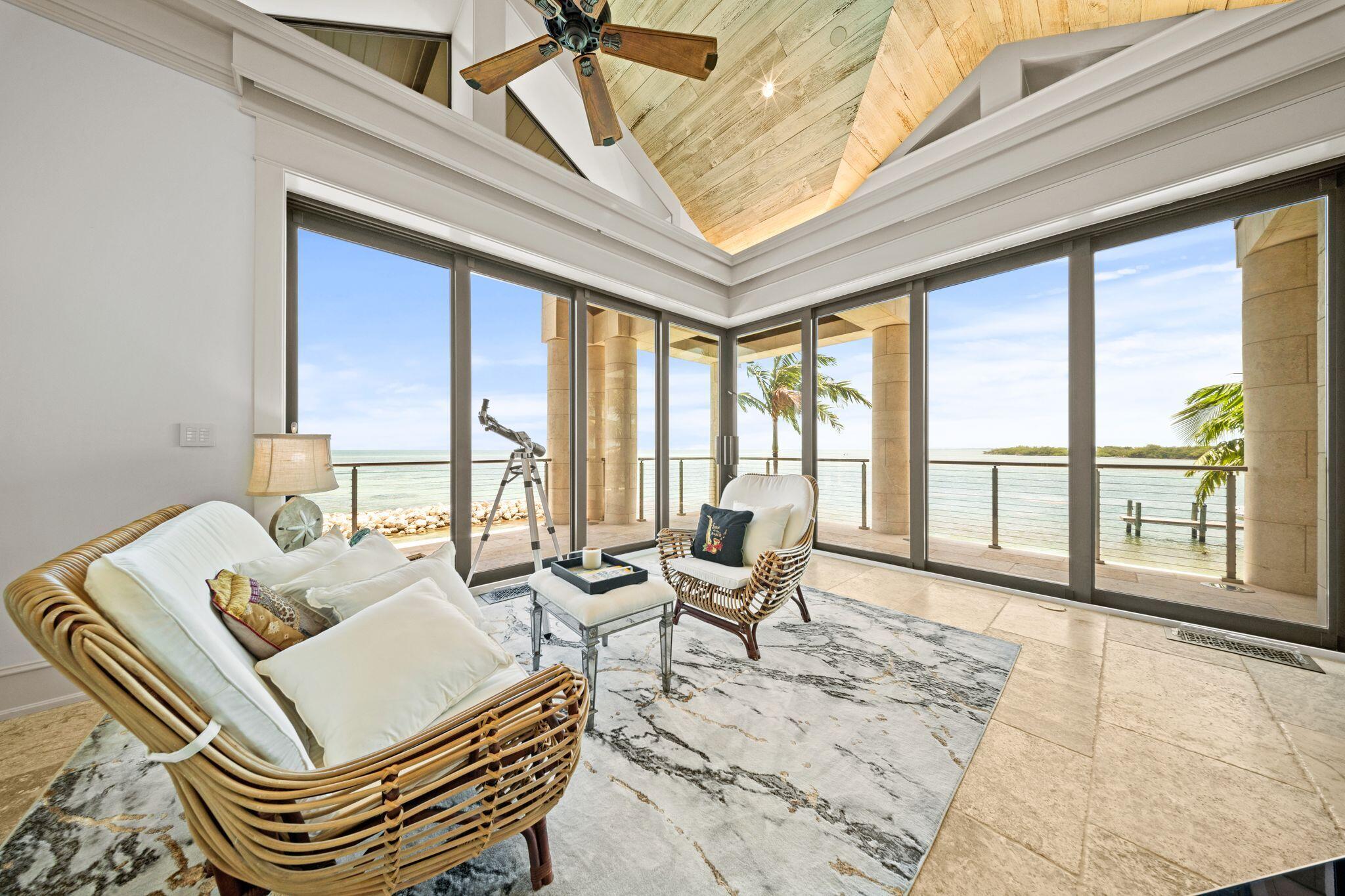 201 W Seaview Drive
