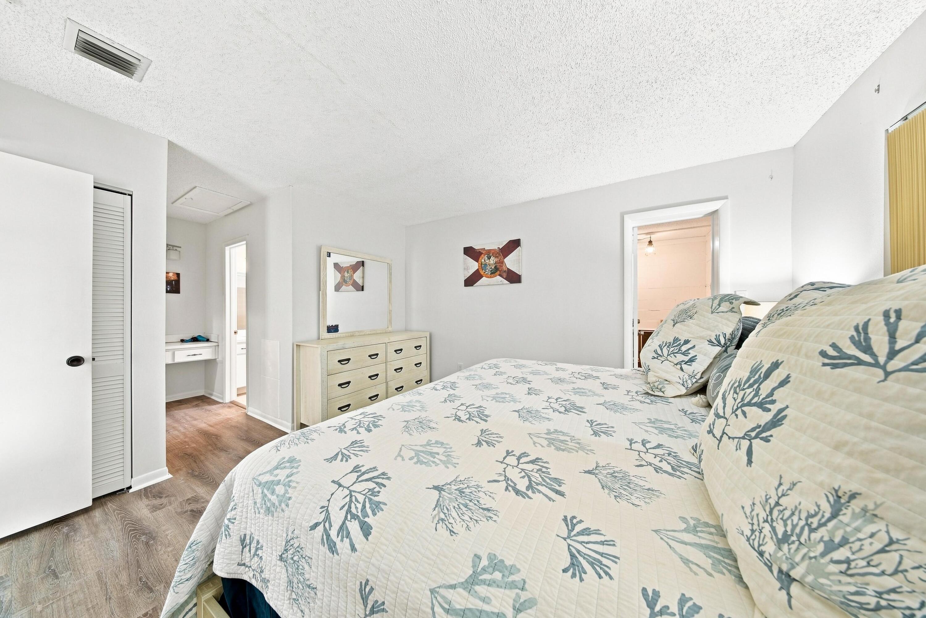 389 N Anglers Drive 206