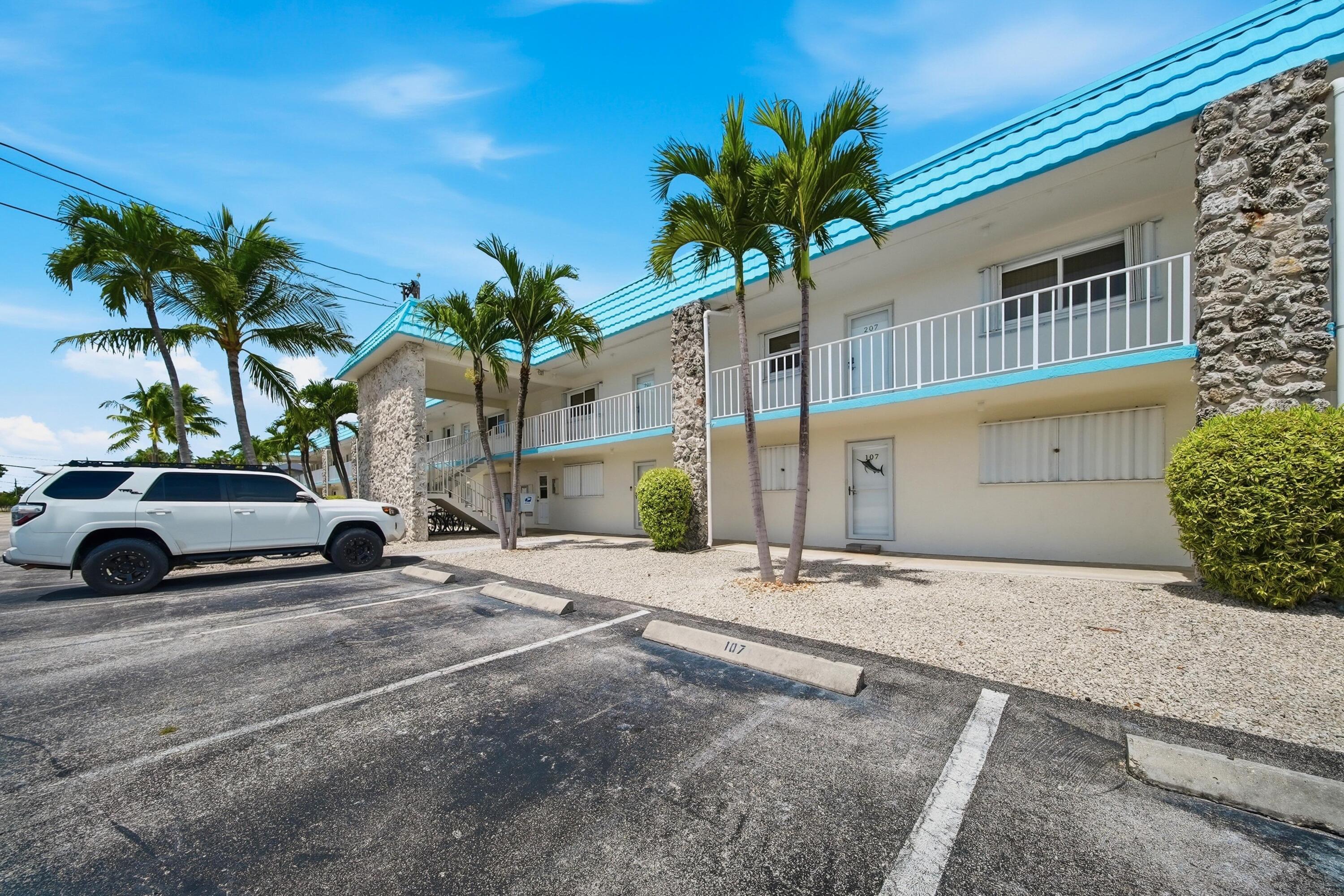 389 N Anglers Drive 206