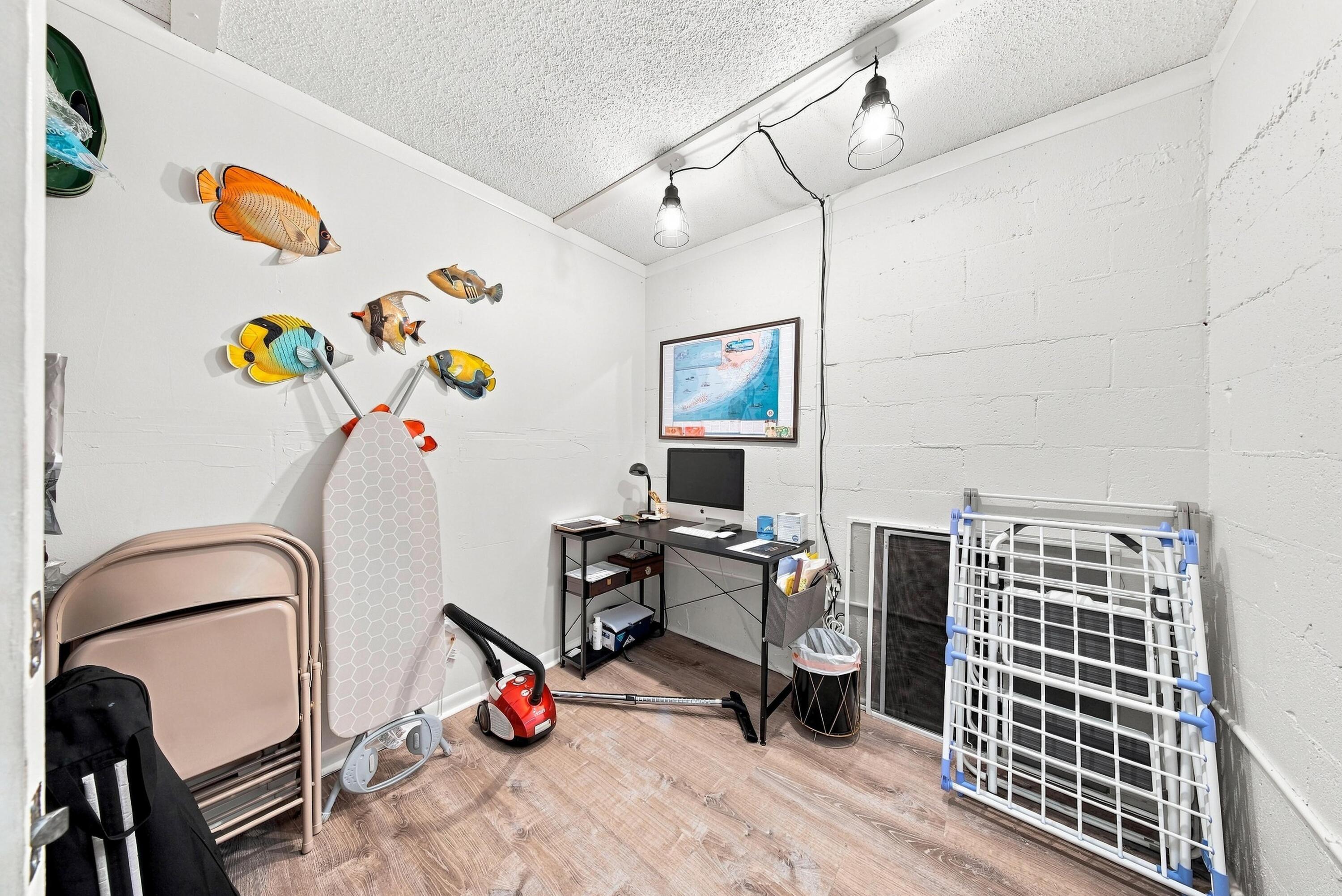 389 N Anglers Drive 206