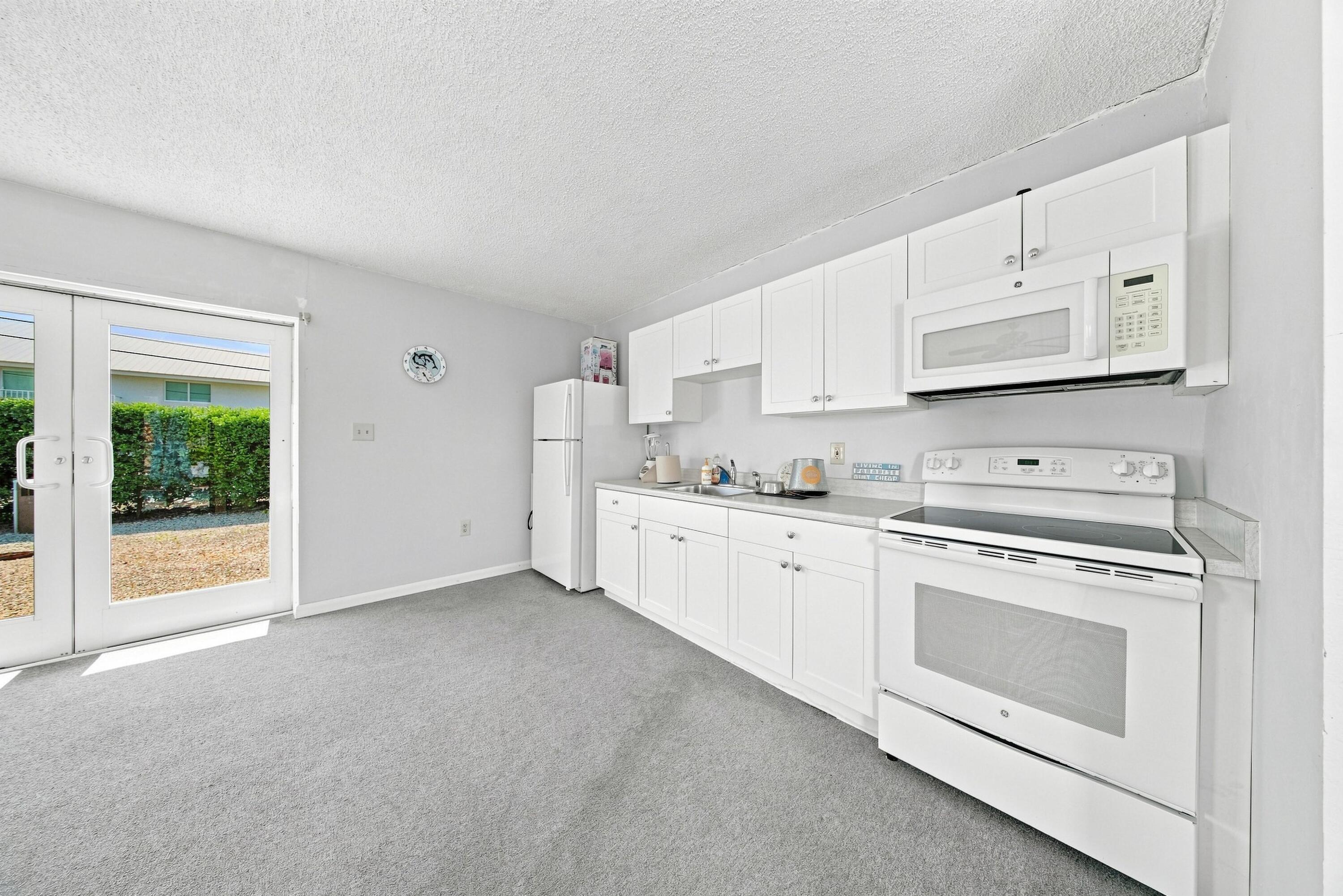 389 N Anglers Drive 206