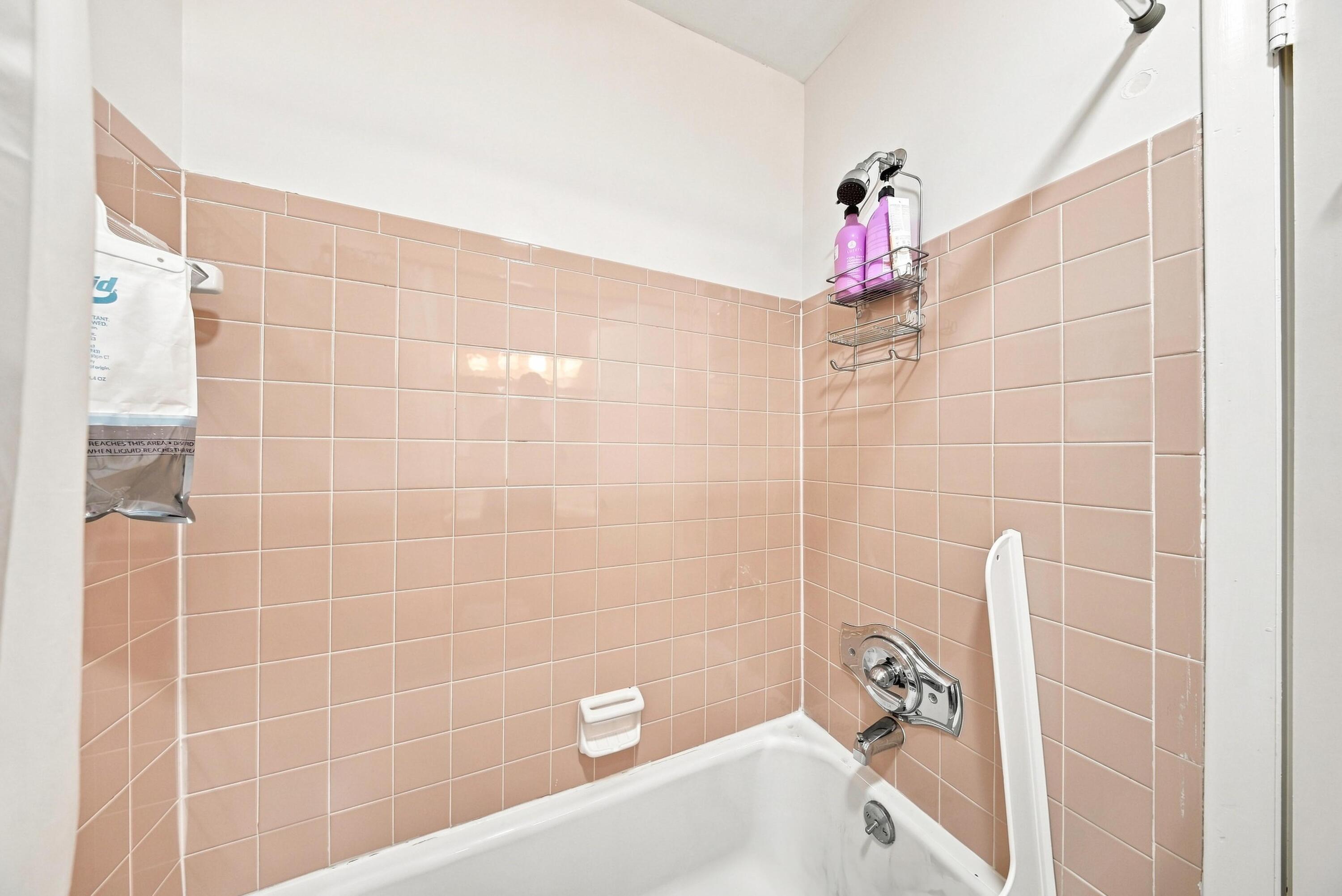 389 N Anglers Drive 206