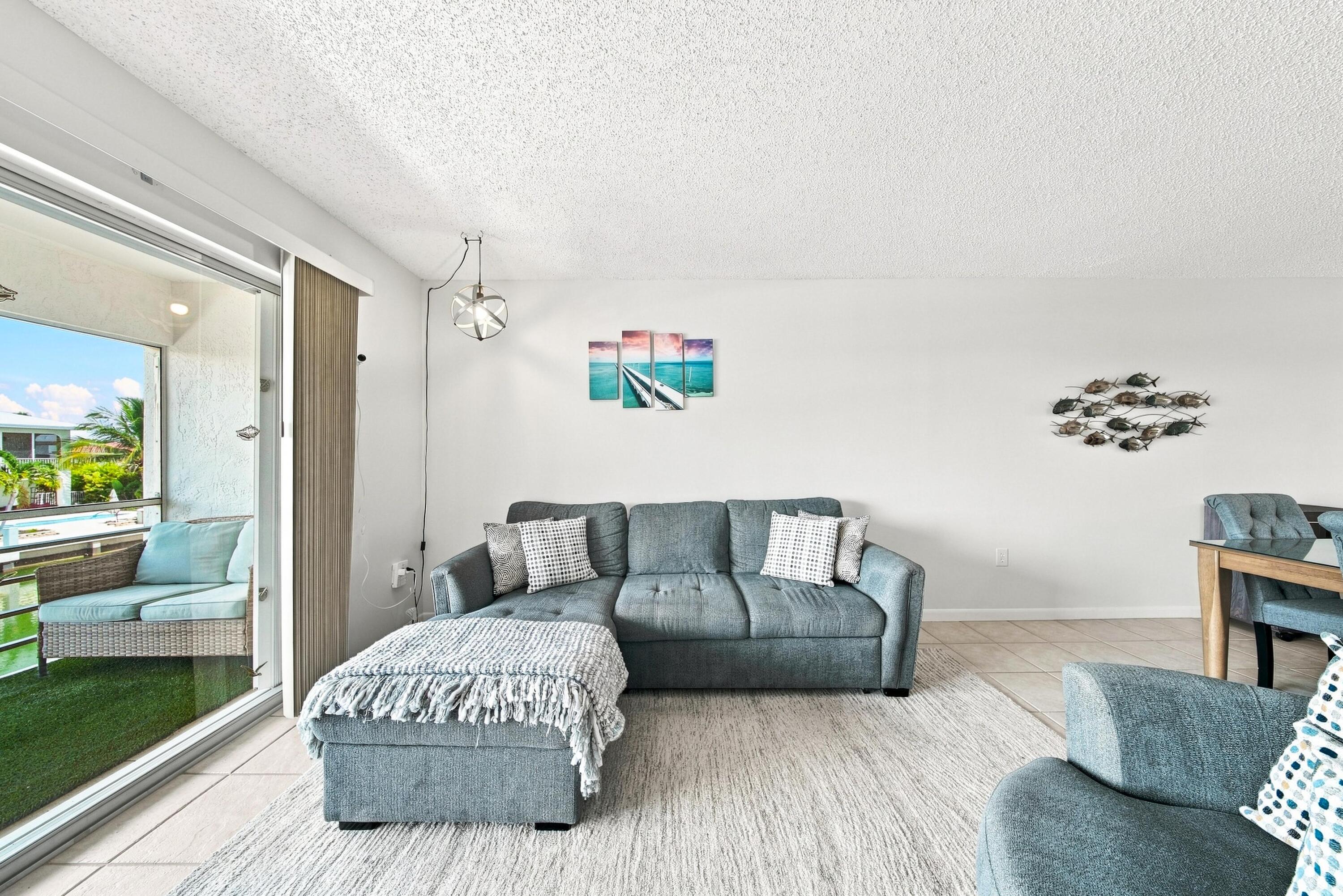 389 N Anglers Drive 206