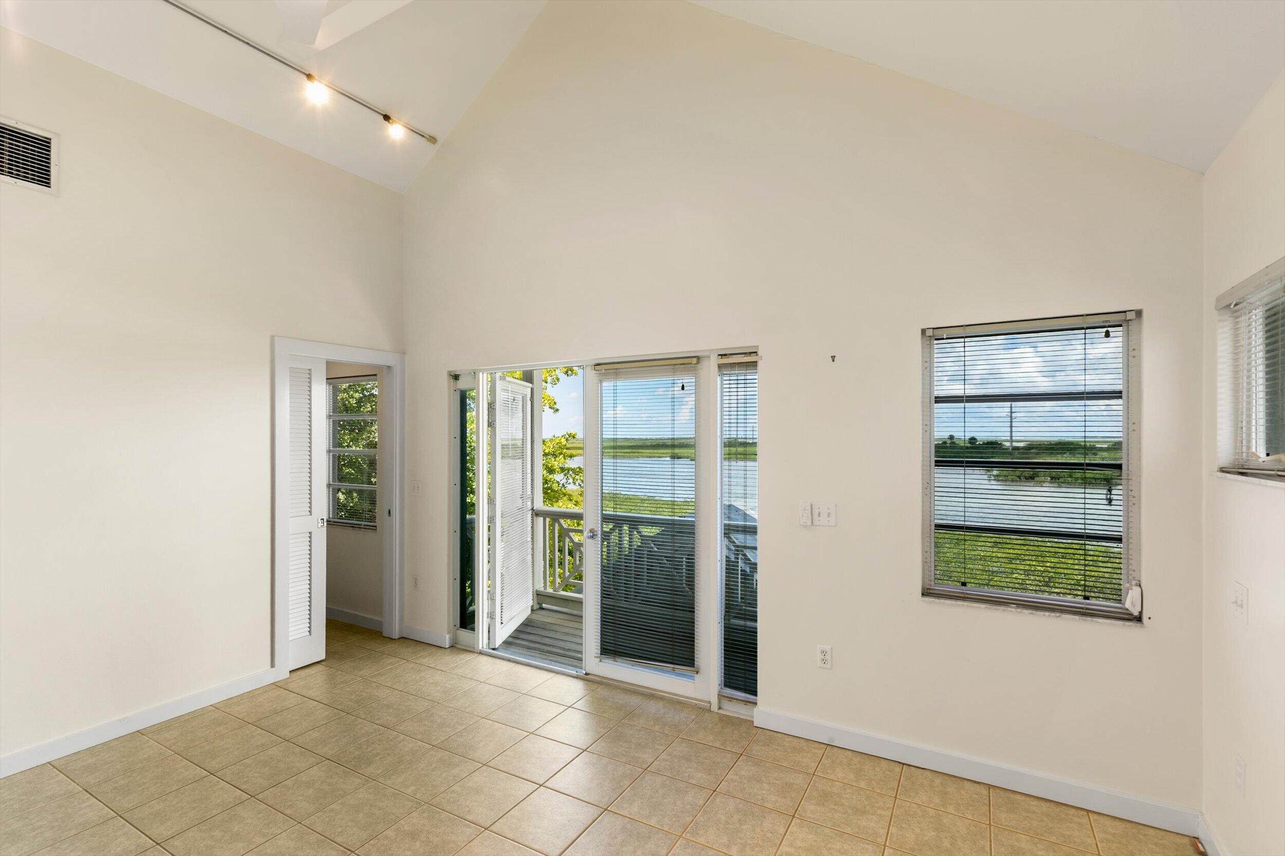 9 Blue Water Drive
