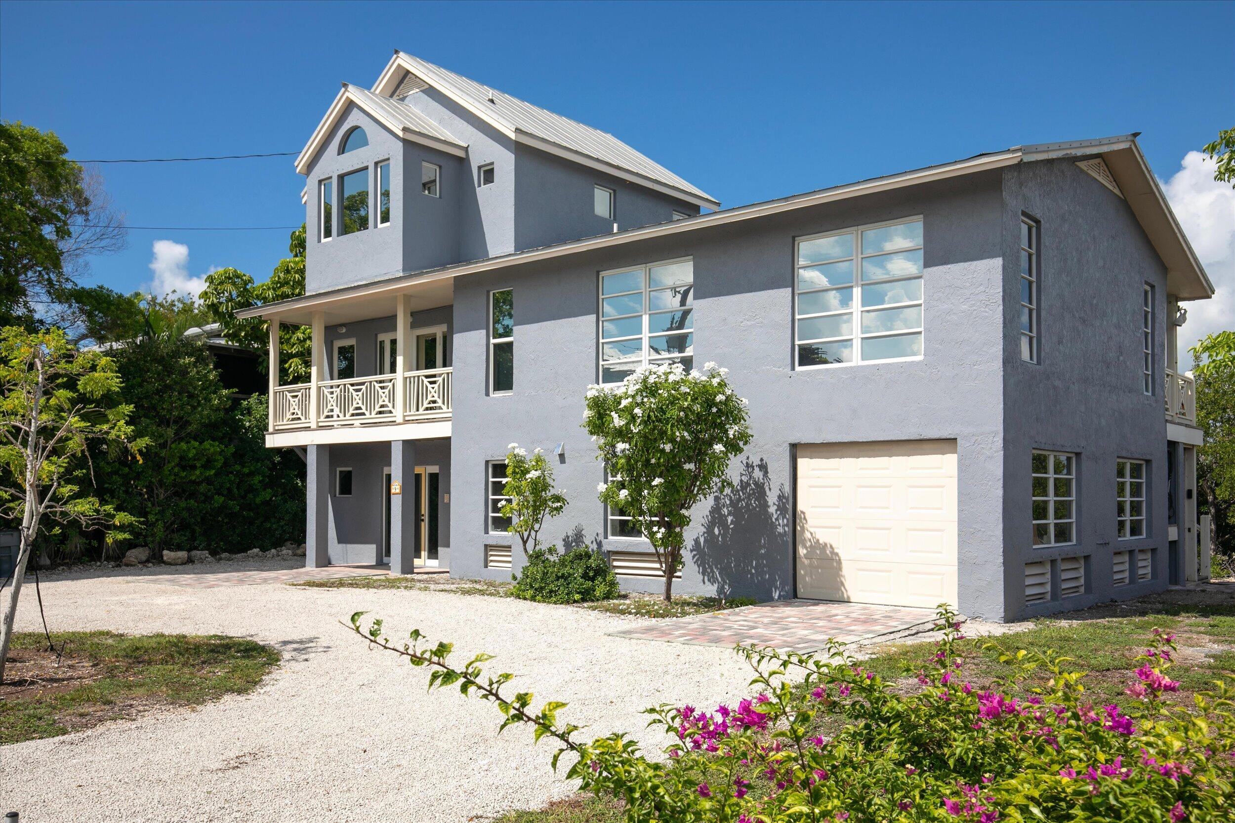 9 Blue Water Drive