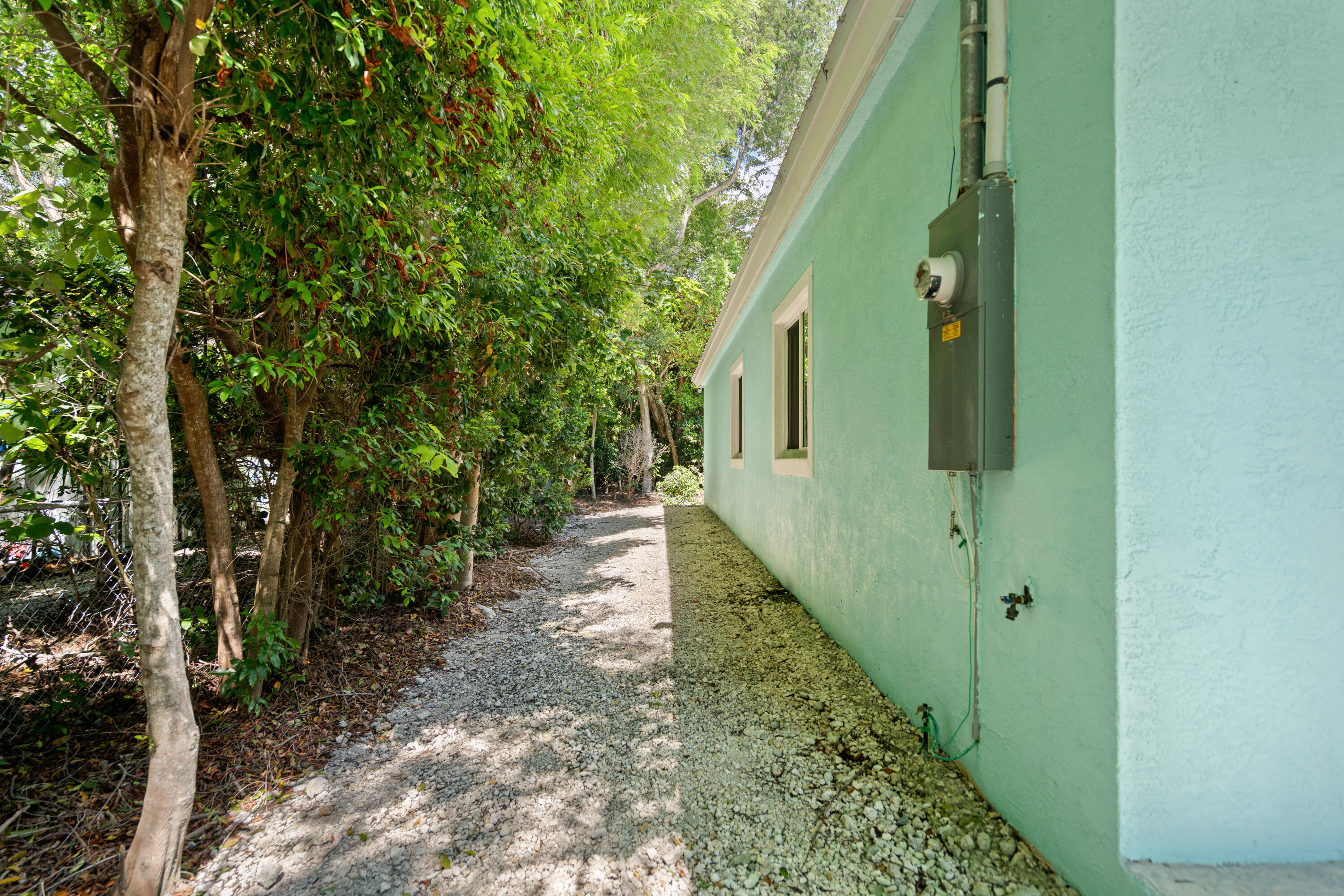 639 Cabrera Street