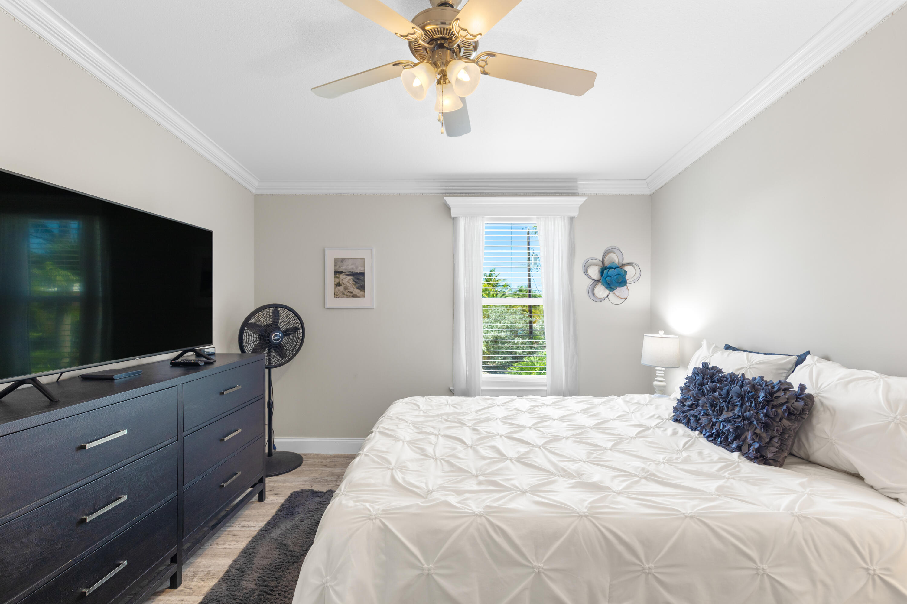 265 S Point Drive