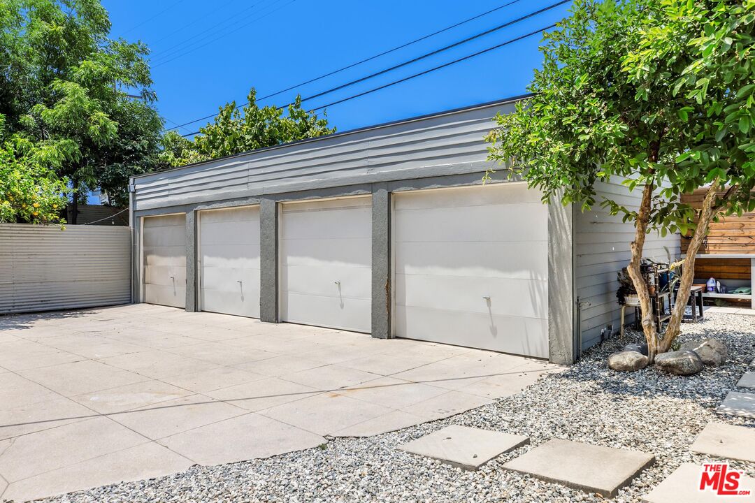 1151 N New Hampshire Ave