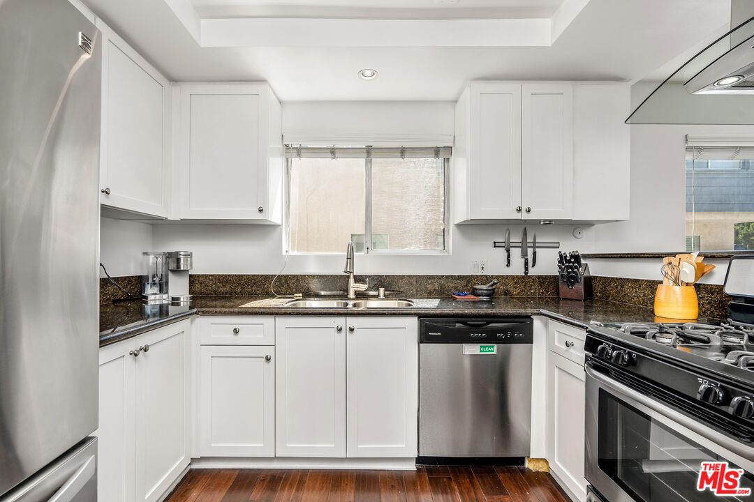 18550 Hatteras St Unit: 32