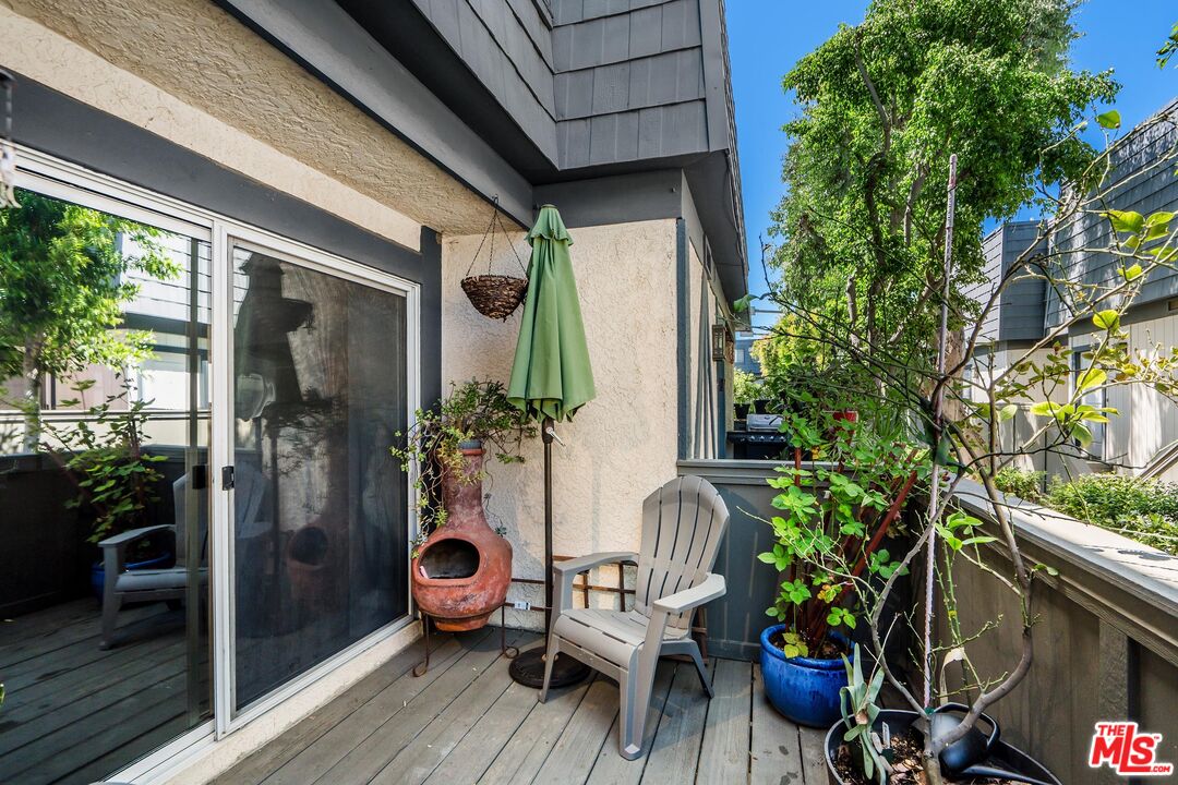 18550 Hatteras St Unit: 32
