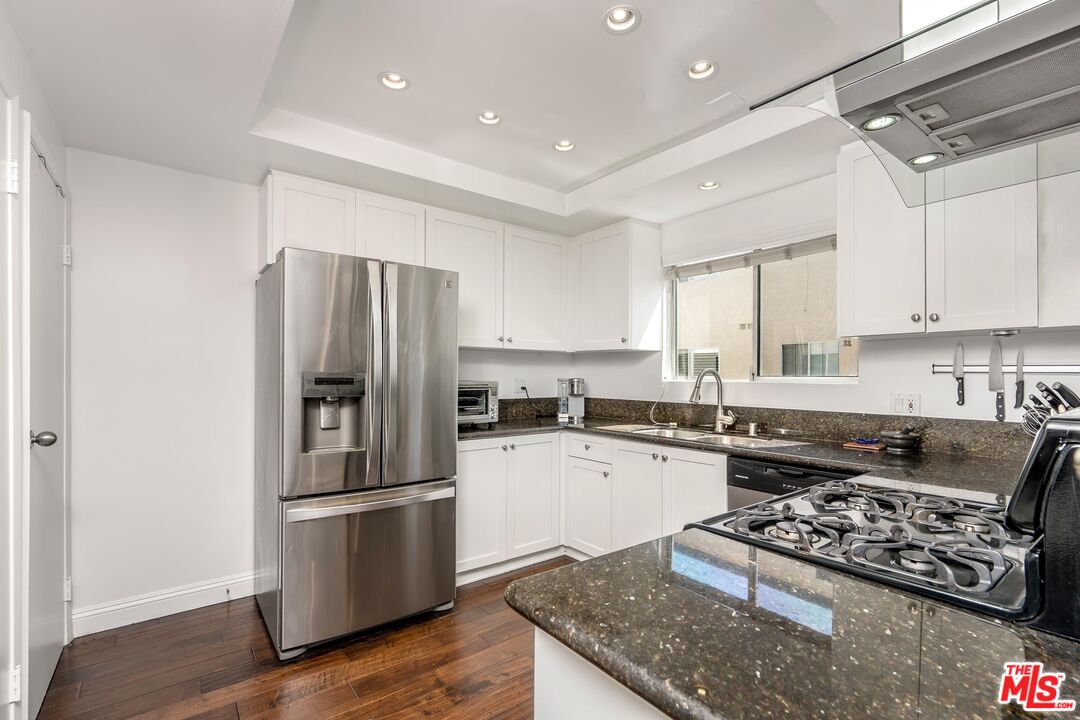 18550 Hatteras St Unit: 32