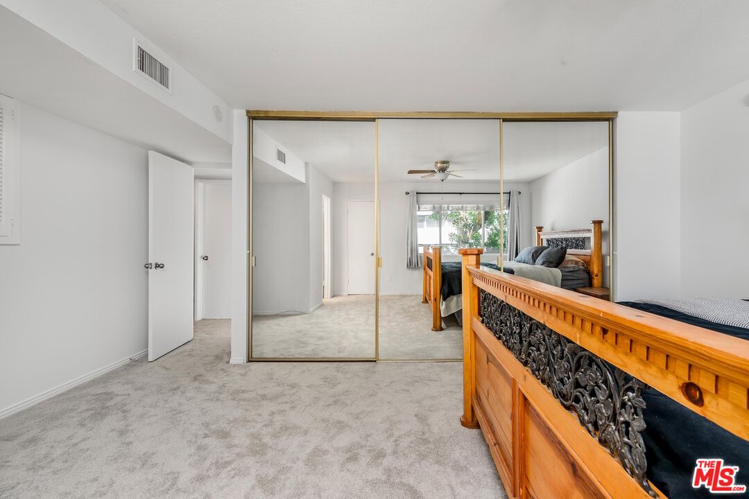 18550 Hatteras St Unit: 32