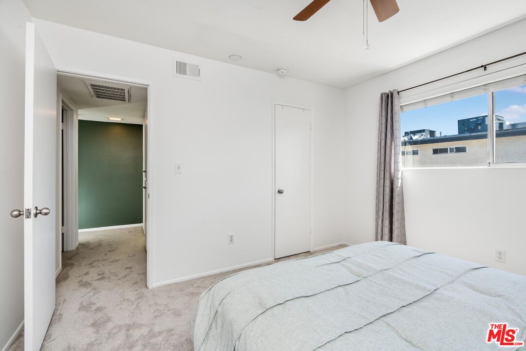 18550 Hatteras St Unit: 32