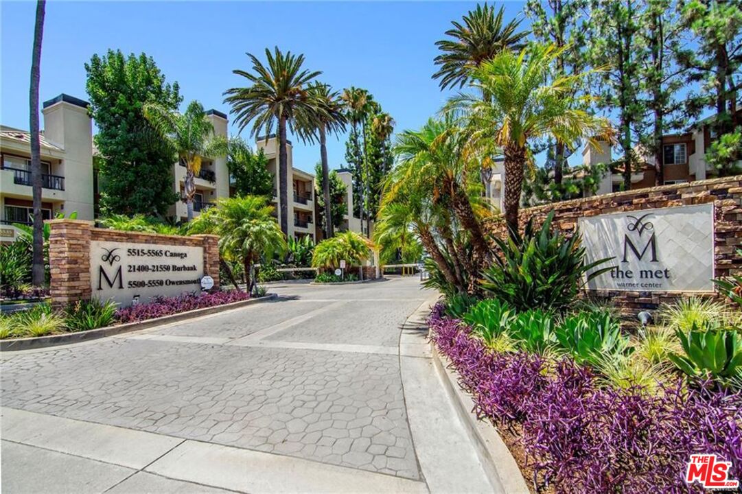 5565 Canoga Ave Unit: 301