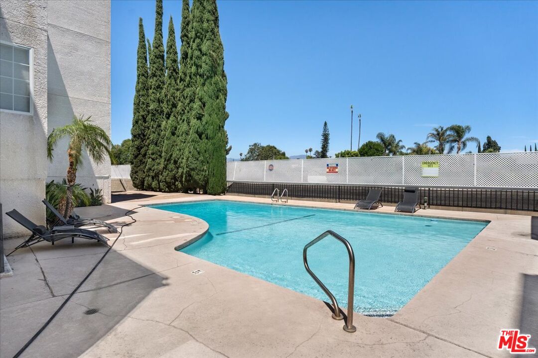 5050 Coldwater Canyon Ave Unit: 310