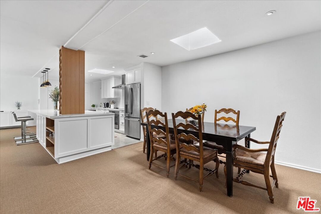 5050 Coldwater Canyon Ave Unit: 310