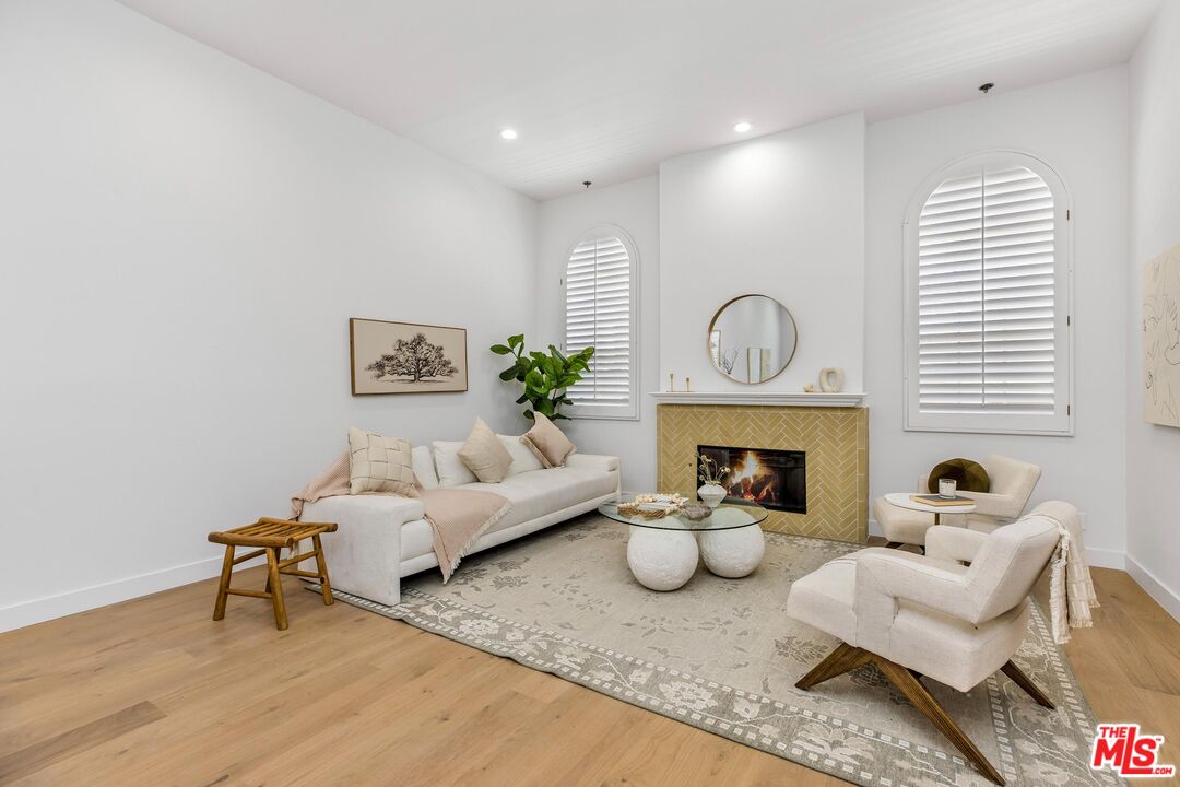 14234 Dickens St Unit: 2